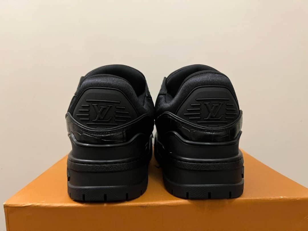Louis Vuitton LV Trainer Maxi Sneaker Black - vstockx