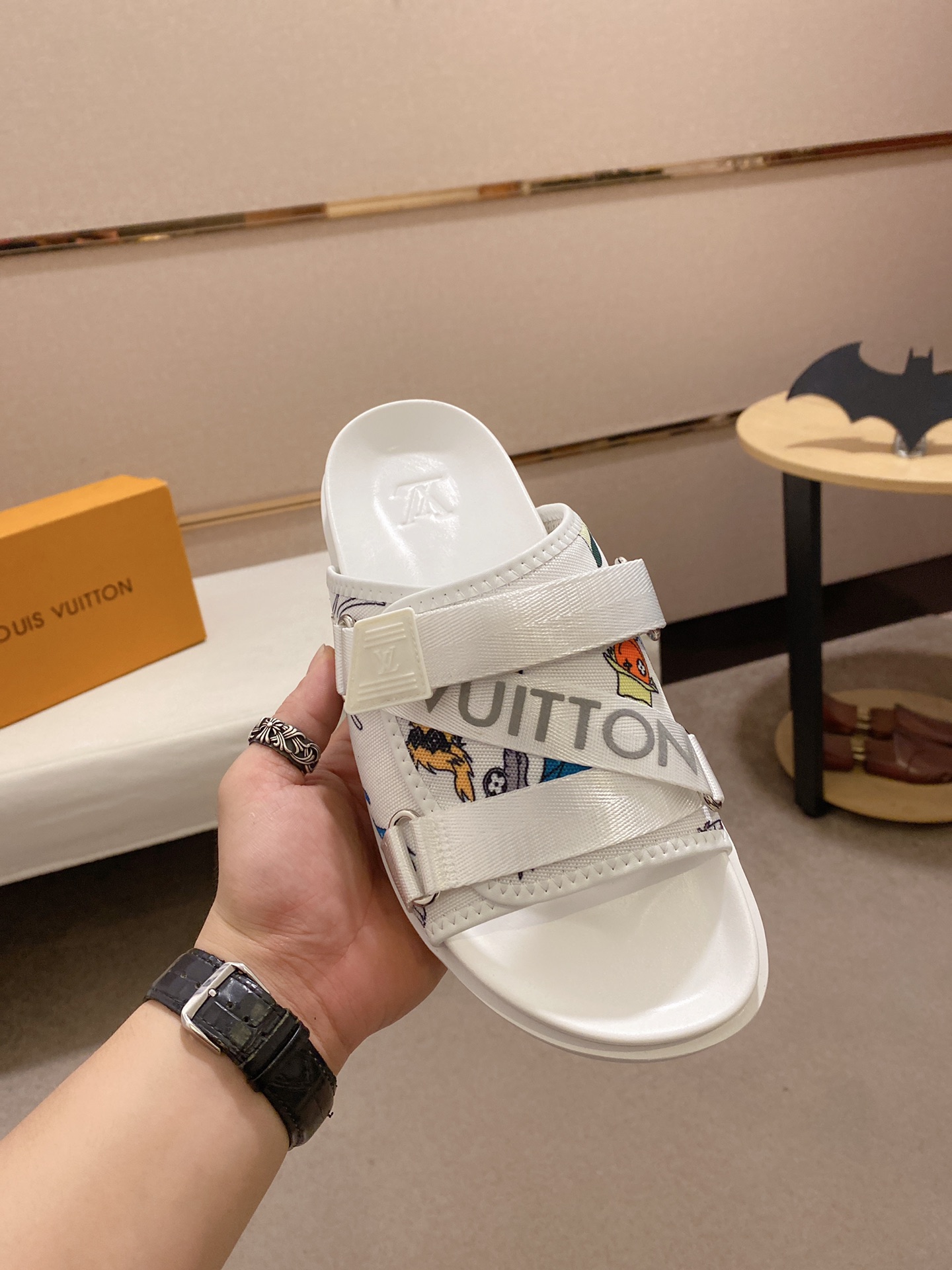 Louis Vuitton Honolulu Sneaker 9 - vstockx