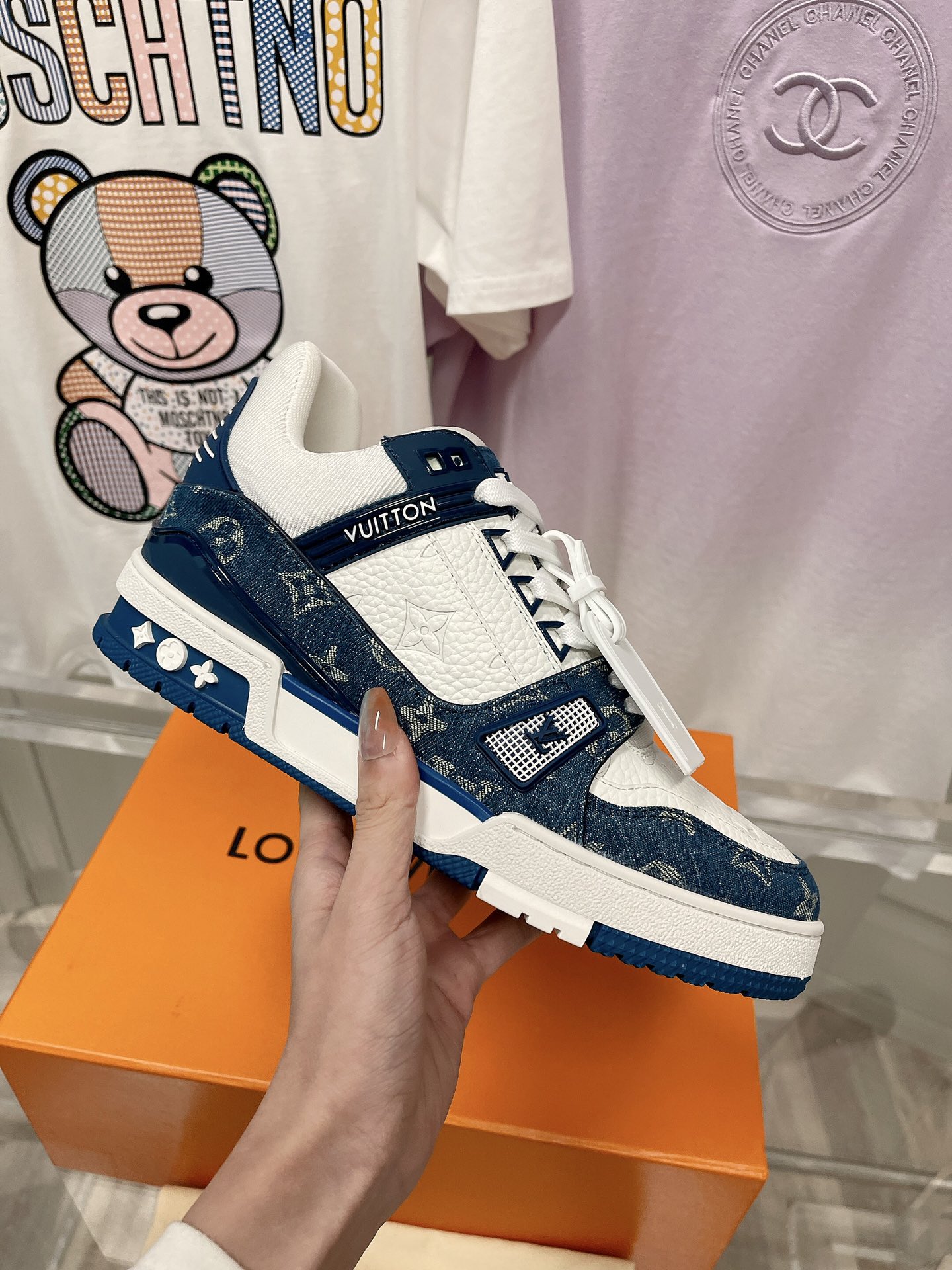 Louis Vuitton LV TRAINERS SNEAKER 2 - vstockx