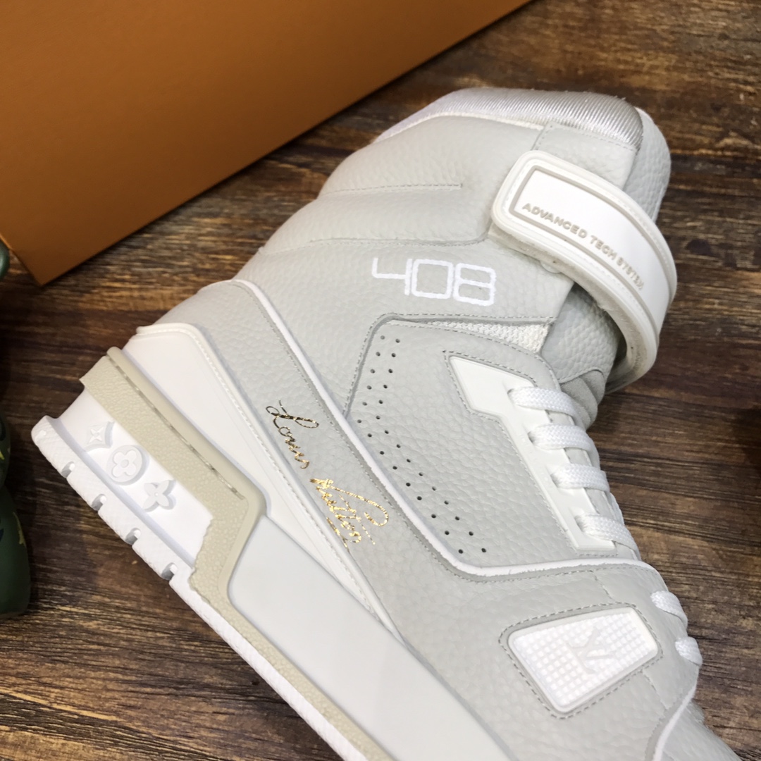 Louis Vuitton Trainer Sneakers 26 - vstockx