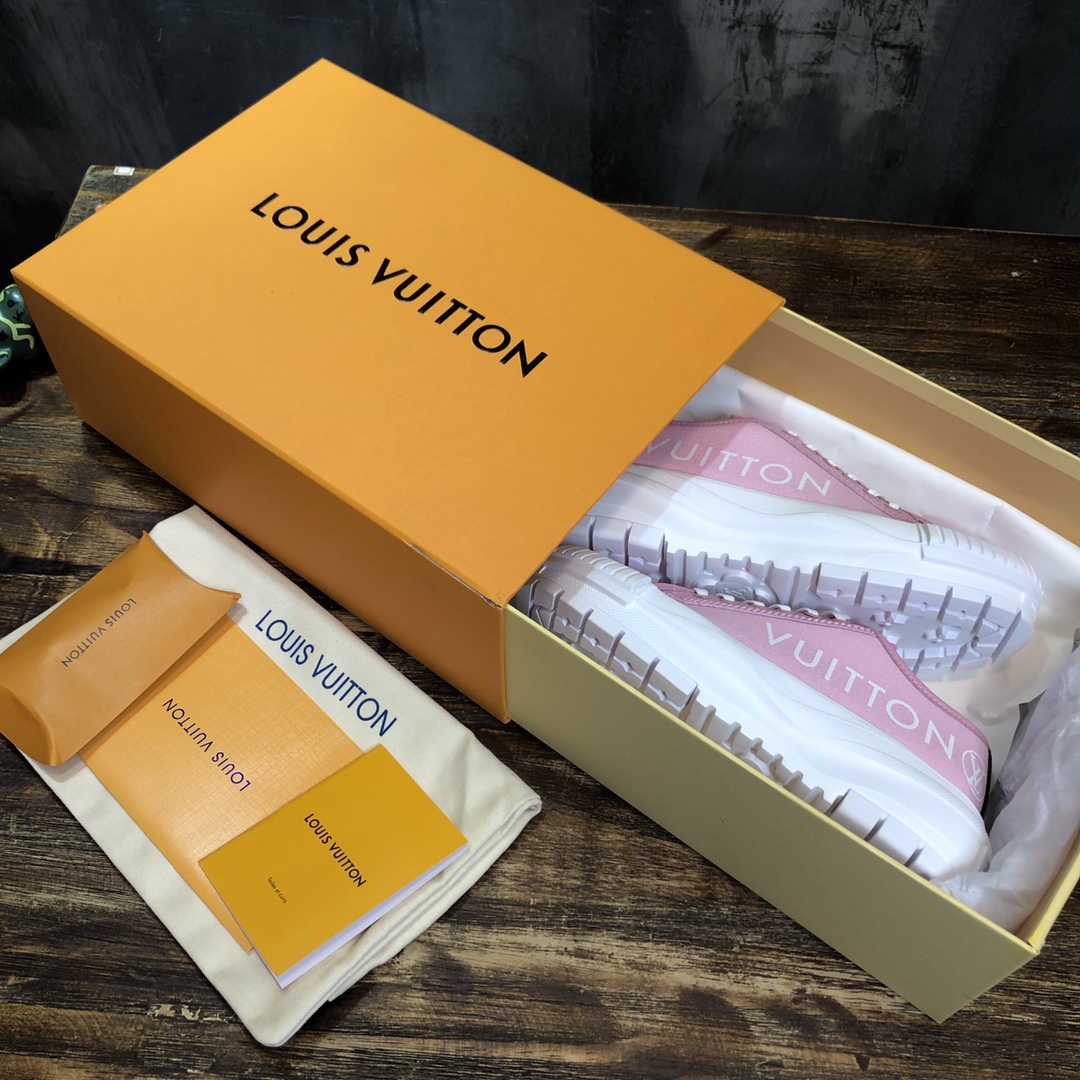 Louis Vuitton Squad sneaker 10 - vstockx