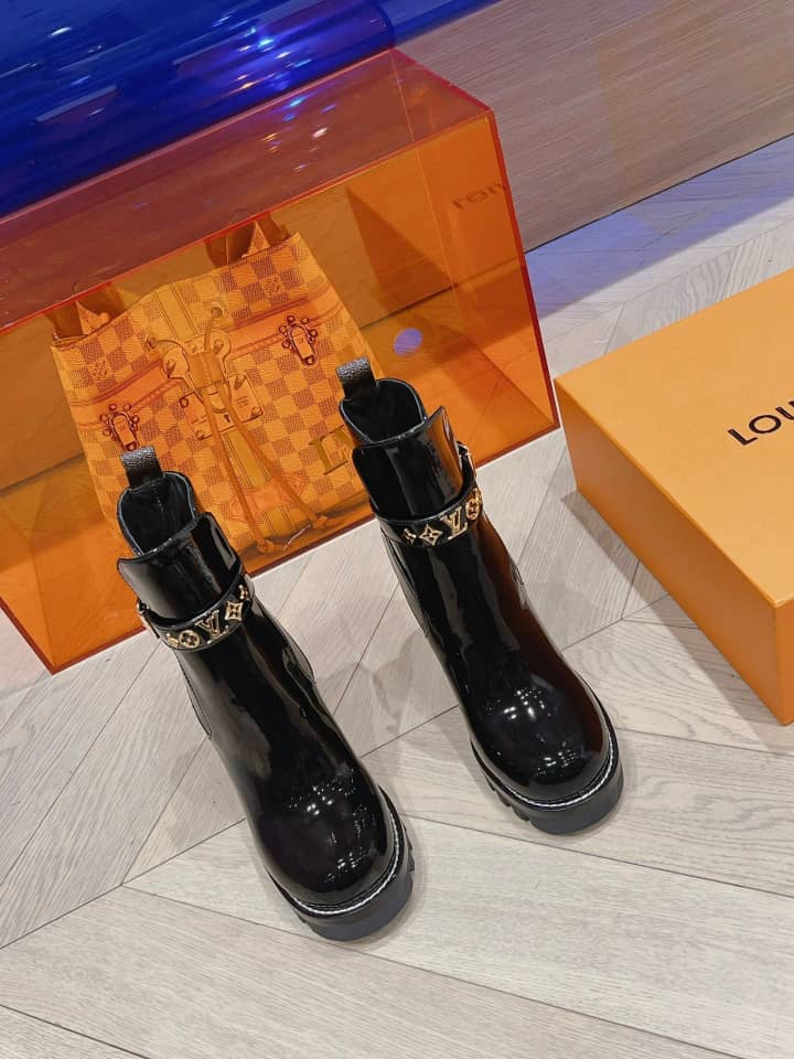 Louis Vuitton LV Star Trail Ankle Boot - vstockx