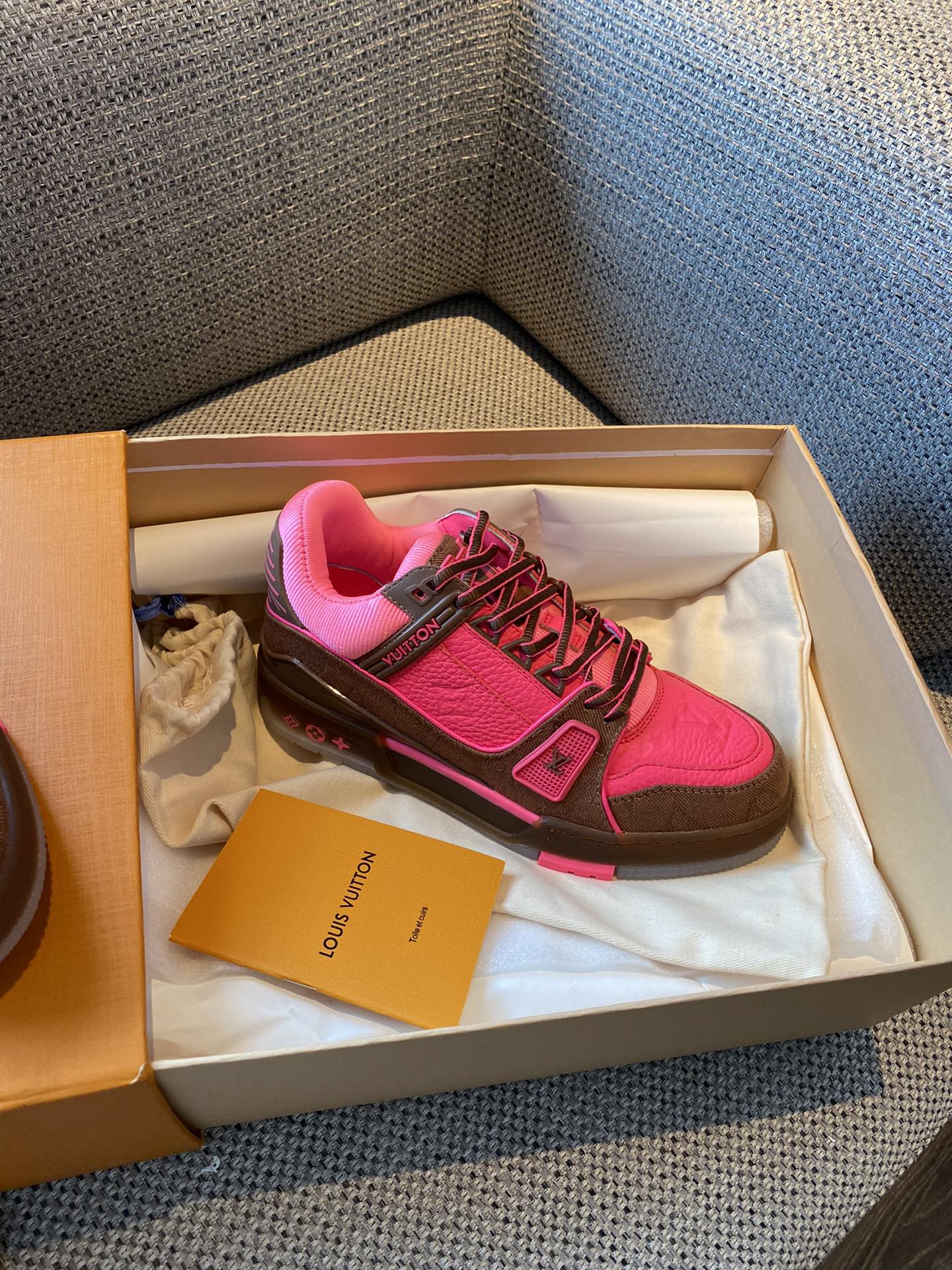 Louis Vuitton LV TRAINERS SNEAKER 9 - vstockx