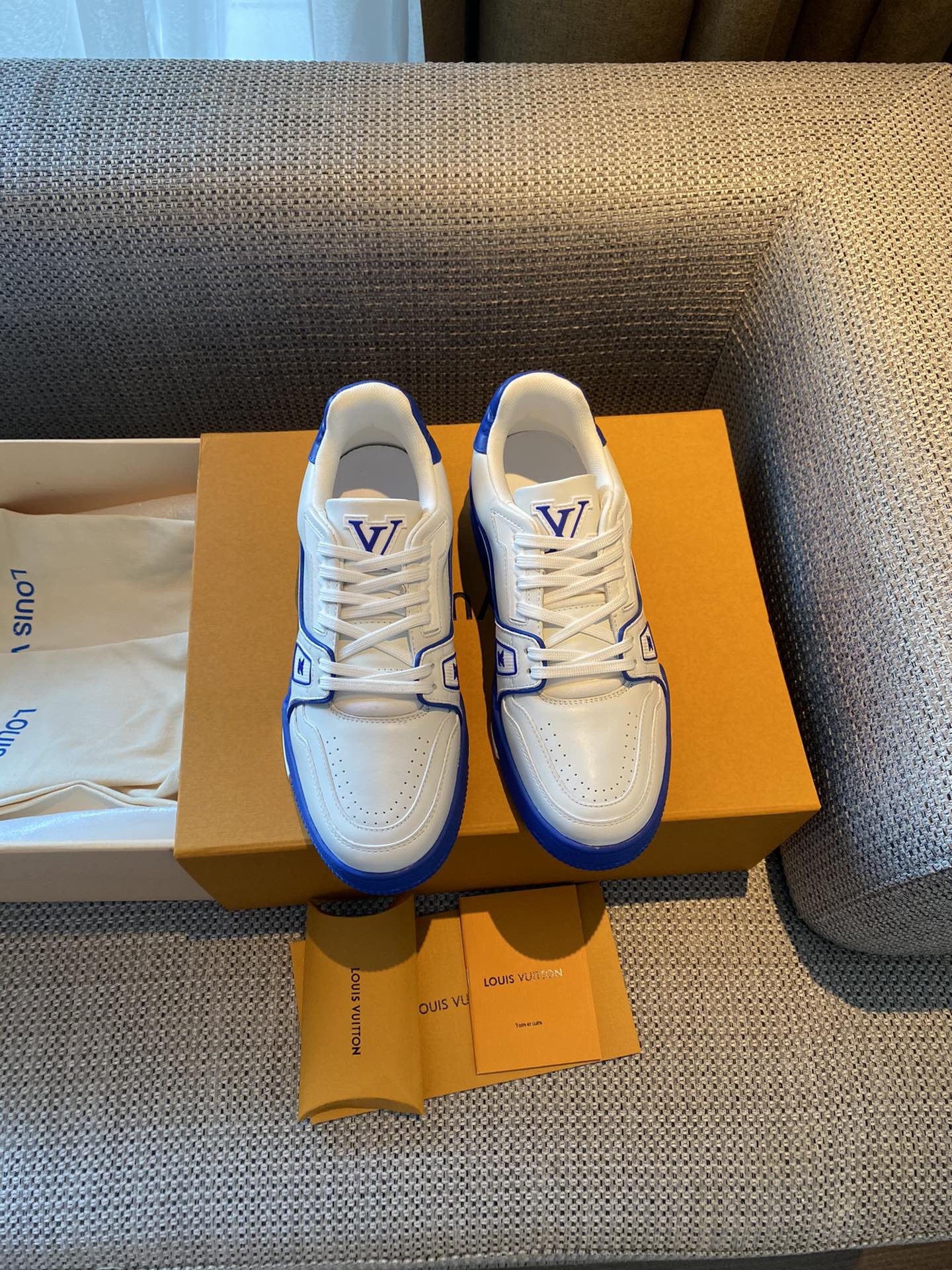 Louis Vuitton LV TRAINERS SNEAKER 9 - vstockx