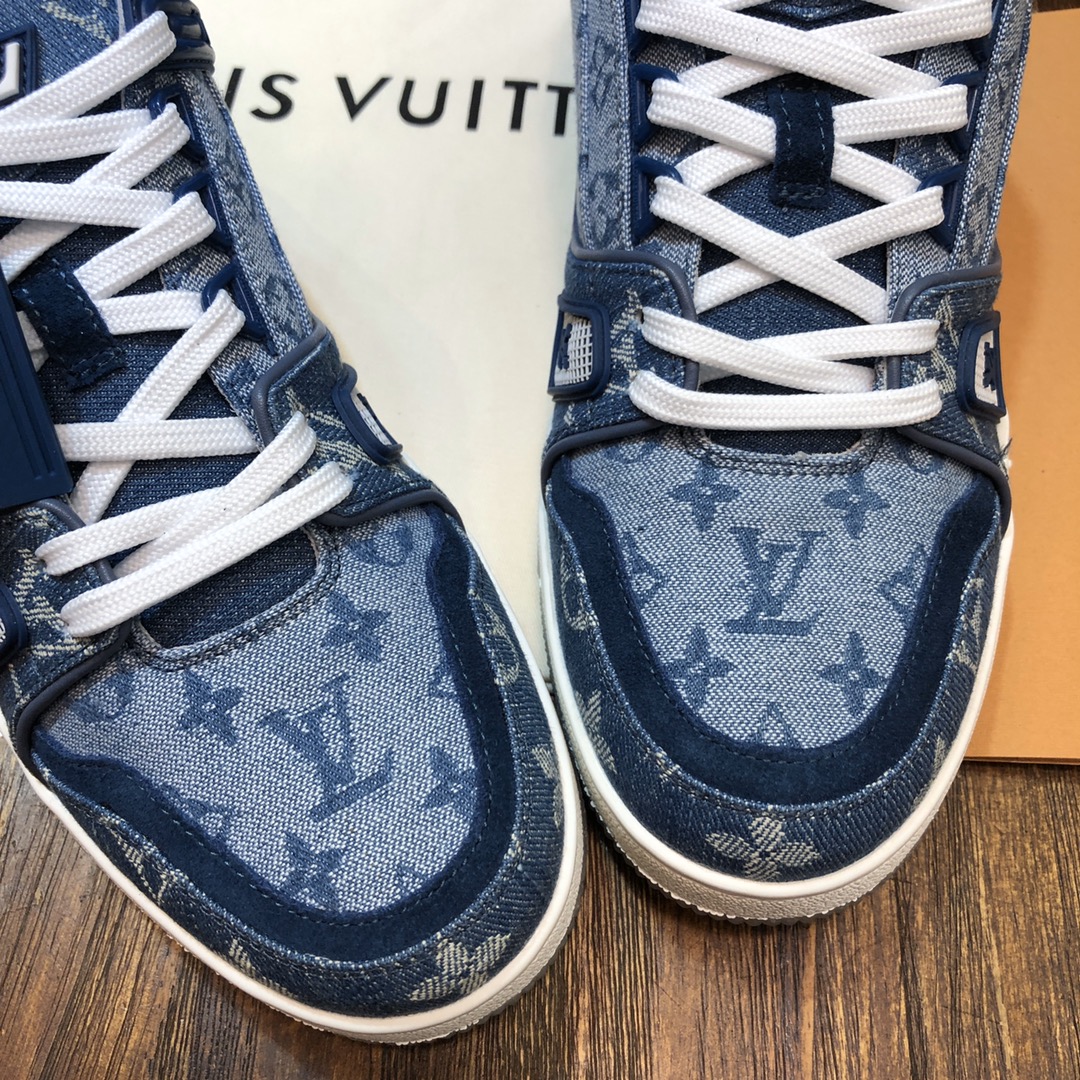 Louis Vuitton Trainer Sneakers 22 - vstockx