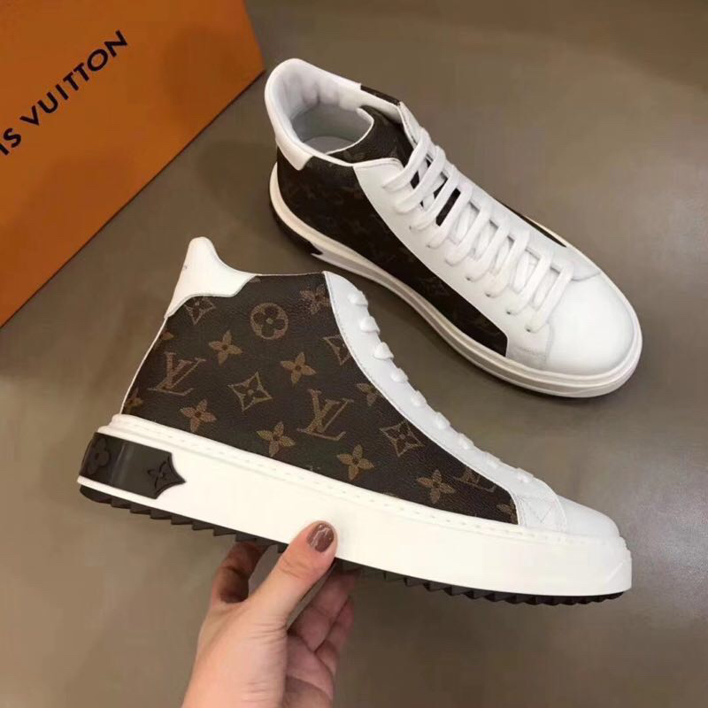 Louis Vuitton High Top sneaker 9 - vstockx