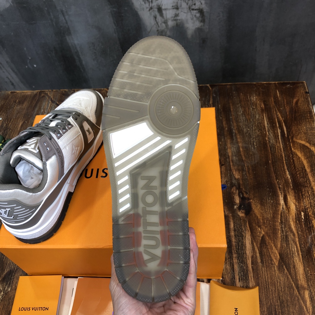 Louis Vuitton Trainer Sneakers 70 - vstockx