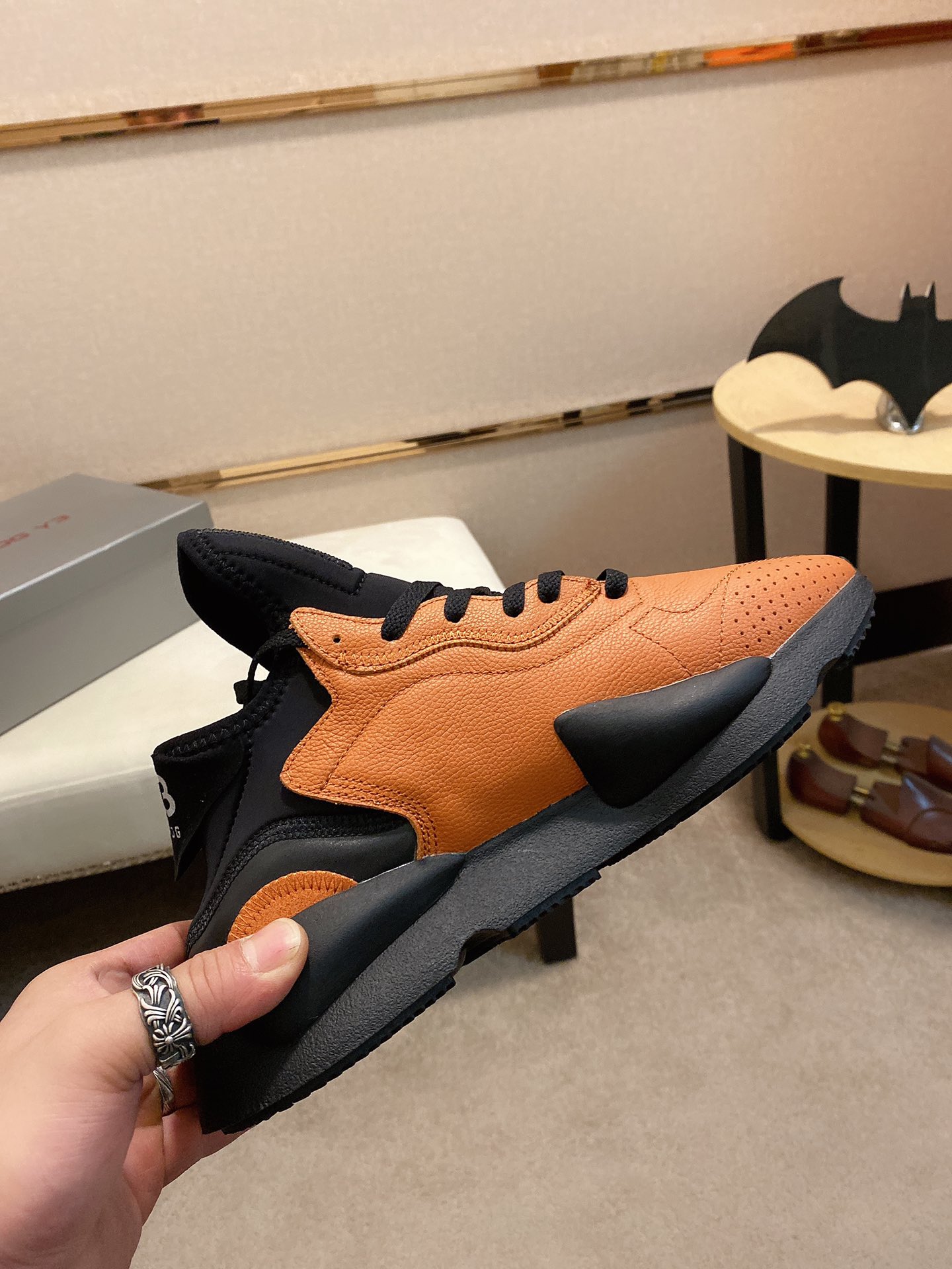 Y-3 Kaiwa Lace-Up Sneakers 41 - vstockx