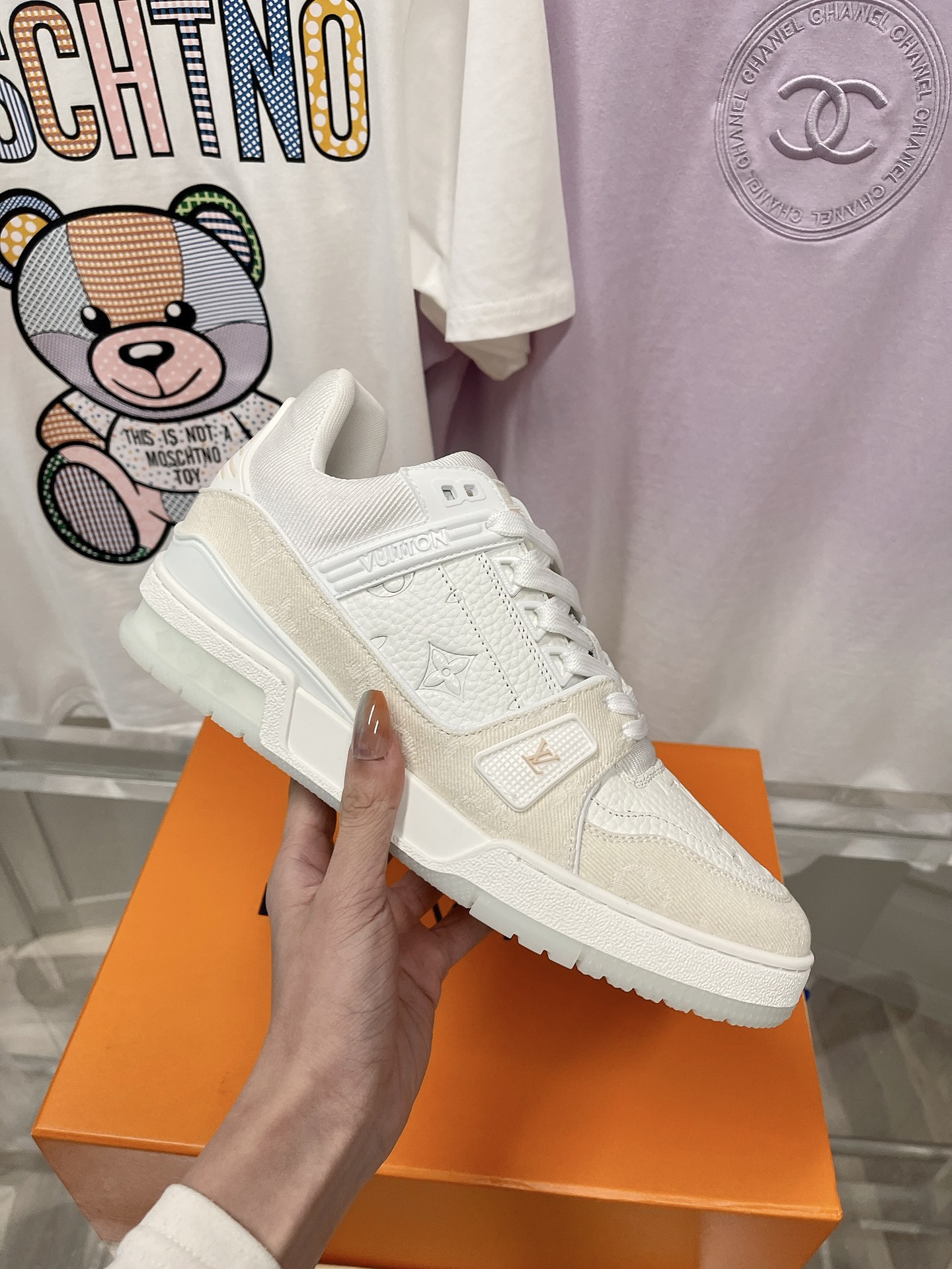 Louis Vuitton LV TRAINERS SNEAKER 2 - vstockx