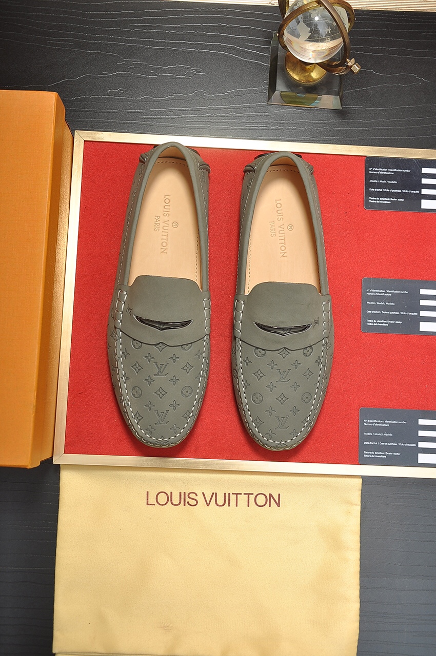 Louis Vuitton Leather Boots 25 - vstockx