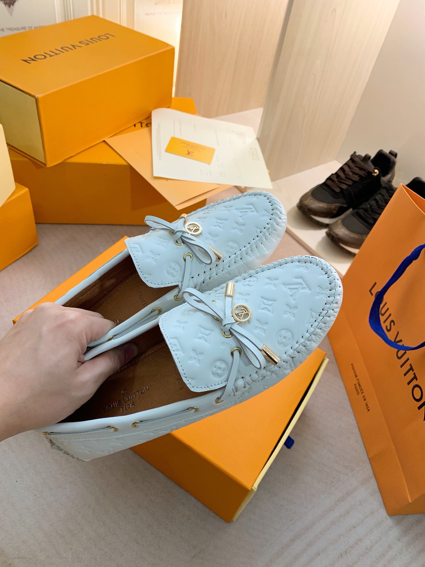 Louis Vuitton GLORIA FLAT LOAFERS WOMEN 11 - vstockx