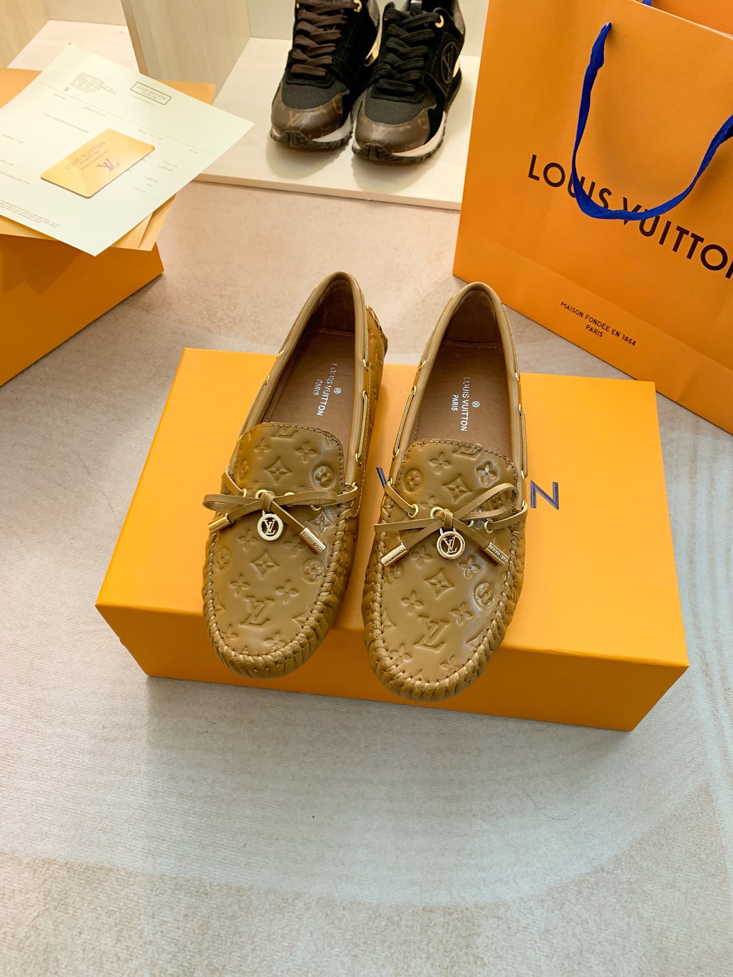 Louis Vuitton GLORIA FLAT LOAFERS WOMEN 11 - vstockx
