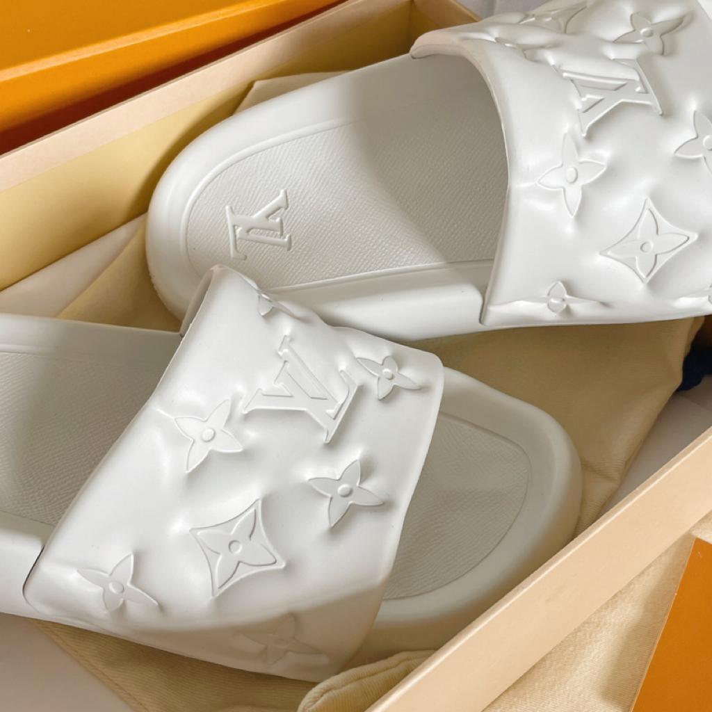 Louis Vuitton Waterfront sandals white - vstockx