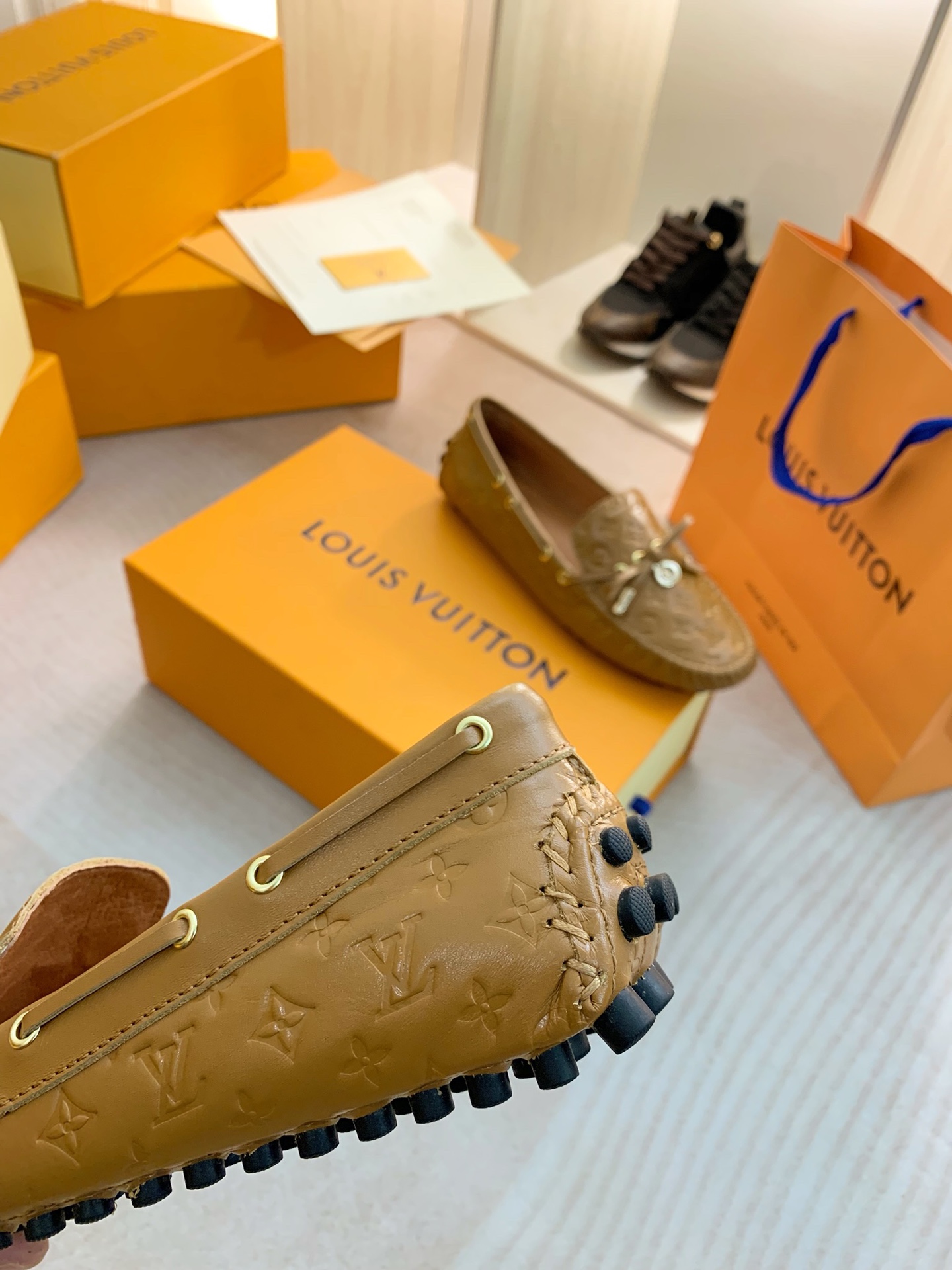 Louis Vuitton GLORIA FLAT LOAFERS WOMEN 11 - vstockx