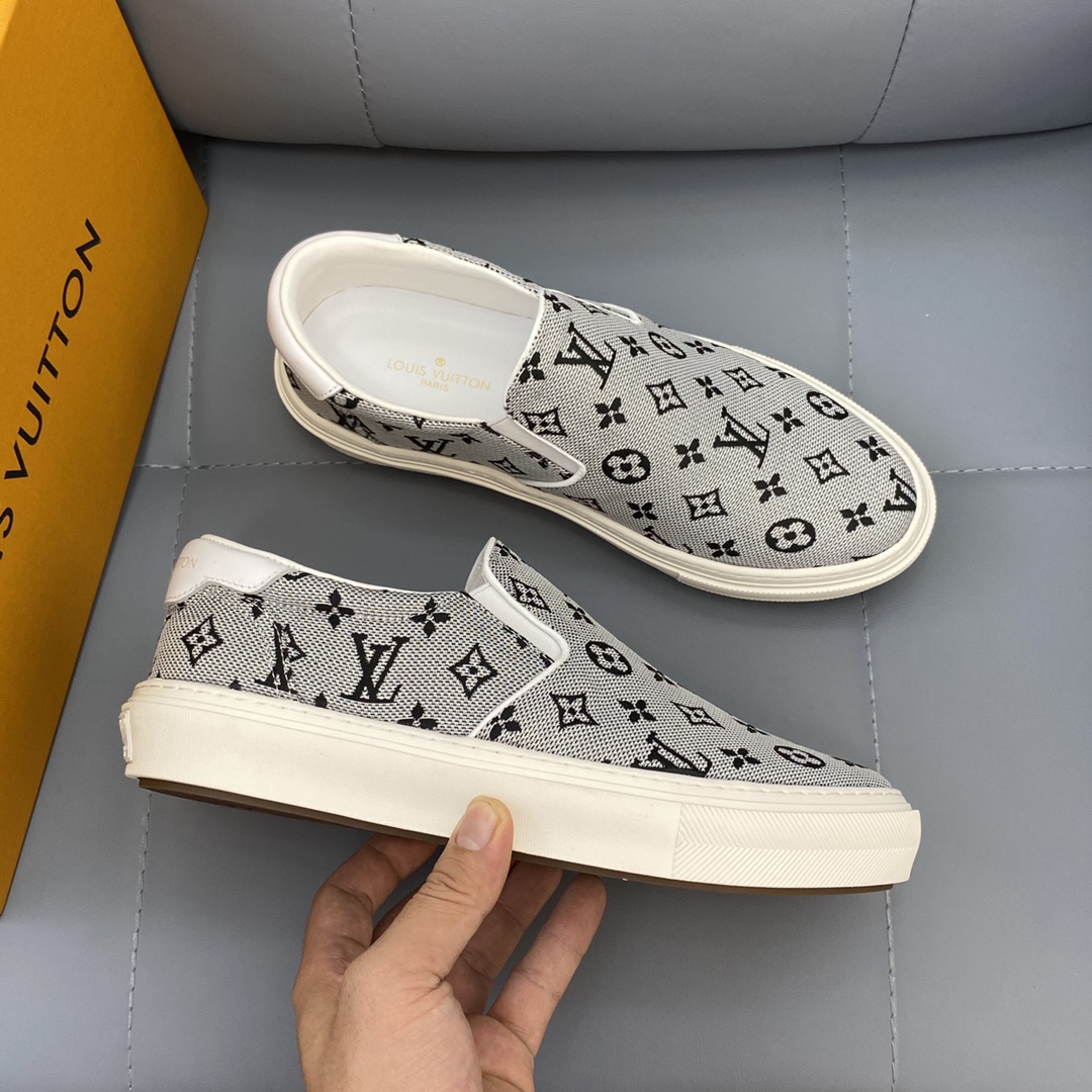Louis Vuitton Monogram Denim sneaker 1 - vstockx