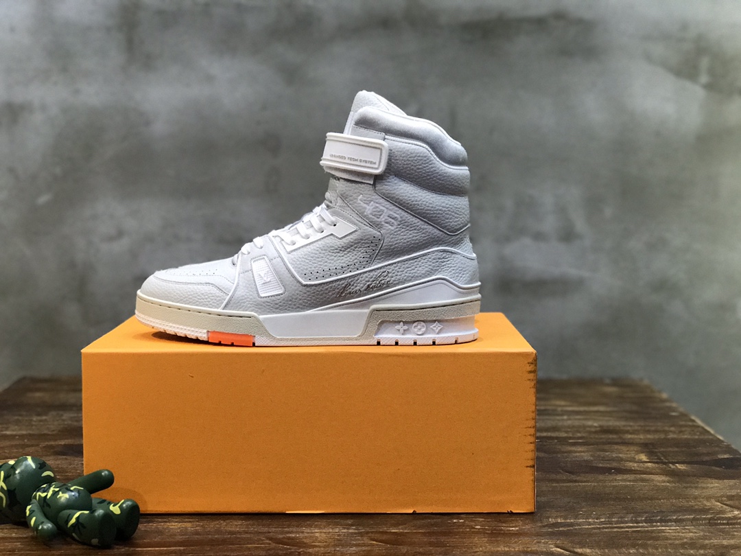 Louis Vuitton Trainer Sneakers 26 - vstockx