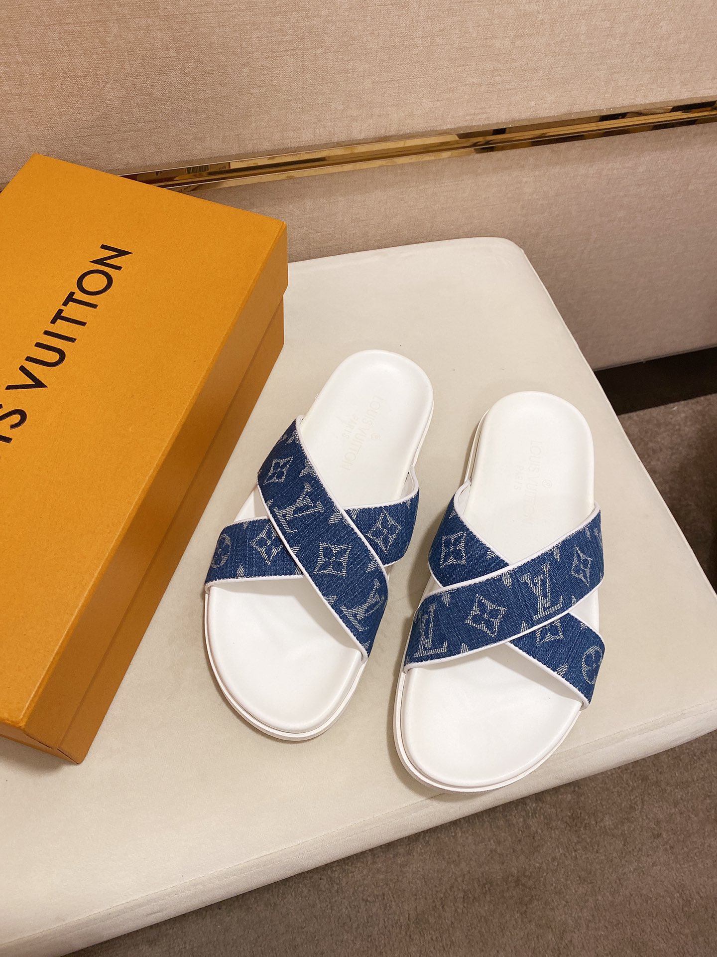 Louis Vuitton Slipper 18 - vstockx
