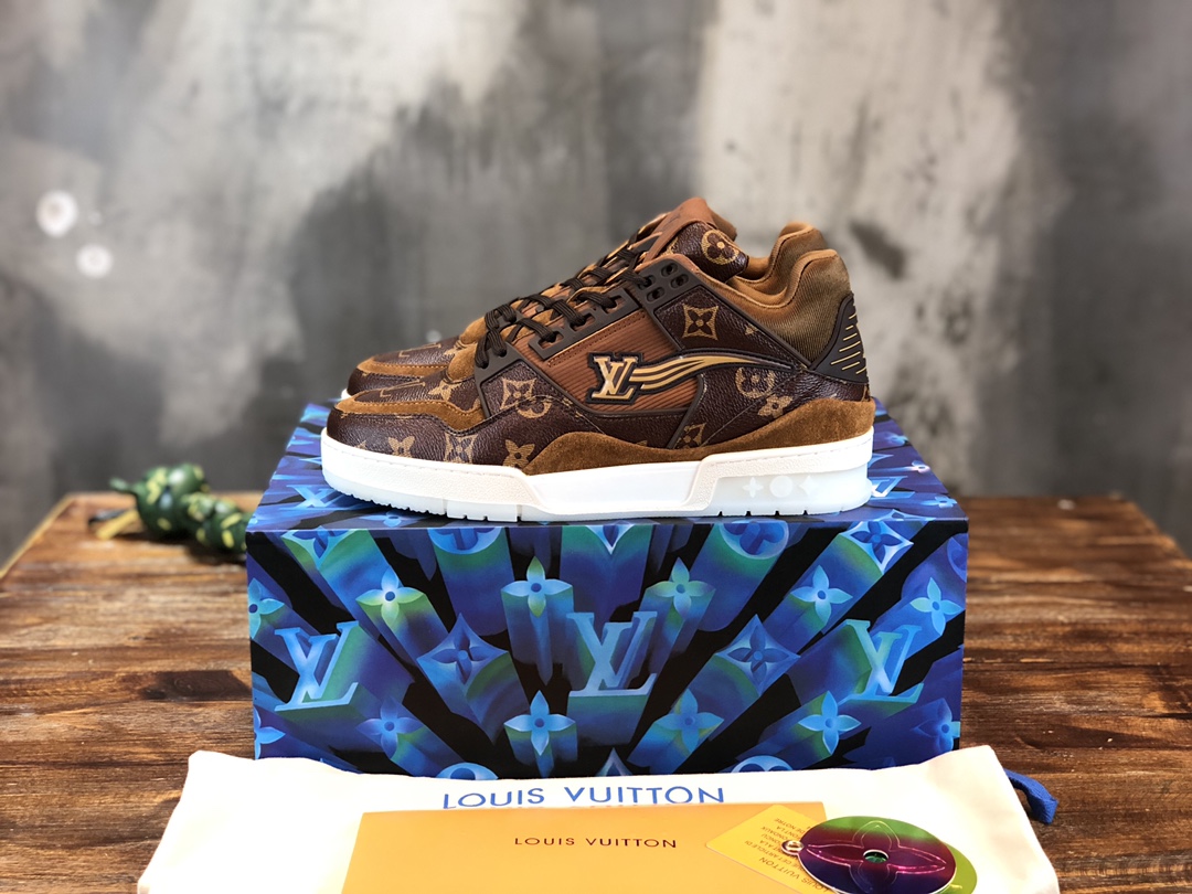Louis Vuitton Trainer Sneakers 8 - vstockx