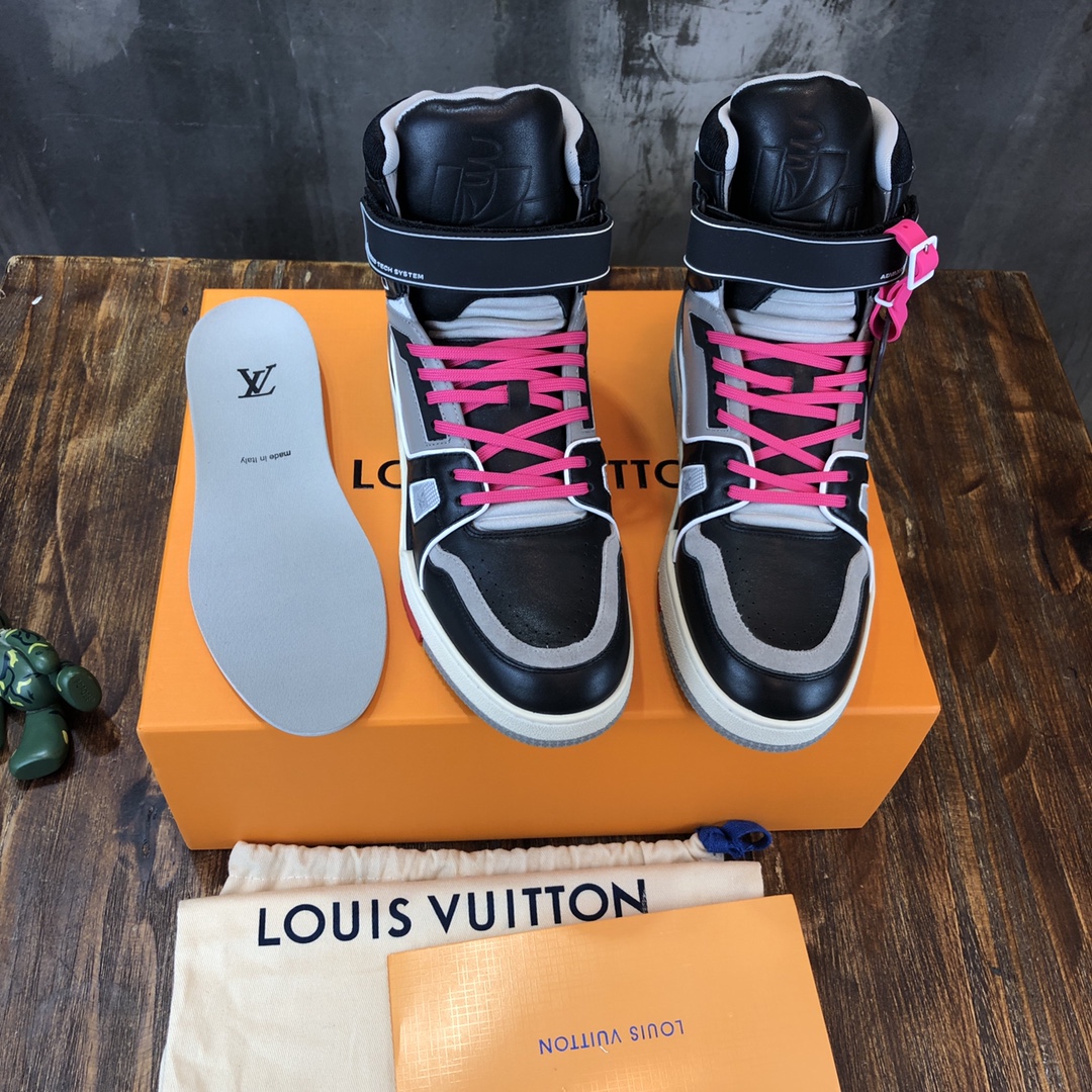 Louis Vuitton Trainer Sneakers 17 - vstockx