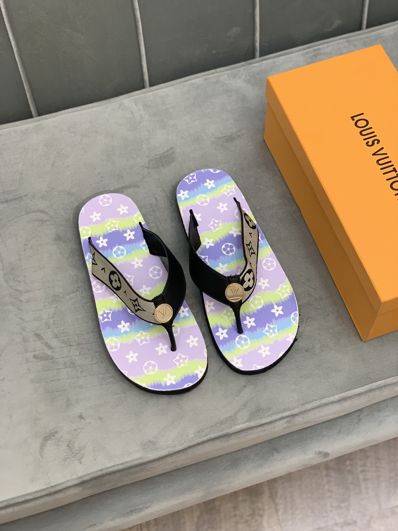 Louis Vuitton Slipper 40 - vstockx