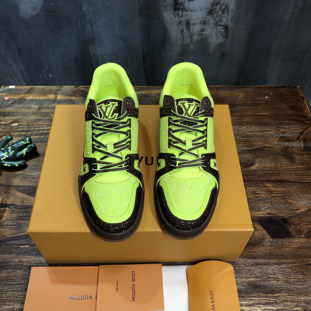 Louis Vuitton Trainer Sneakers 86 - vstockx