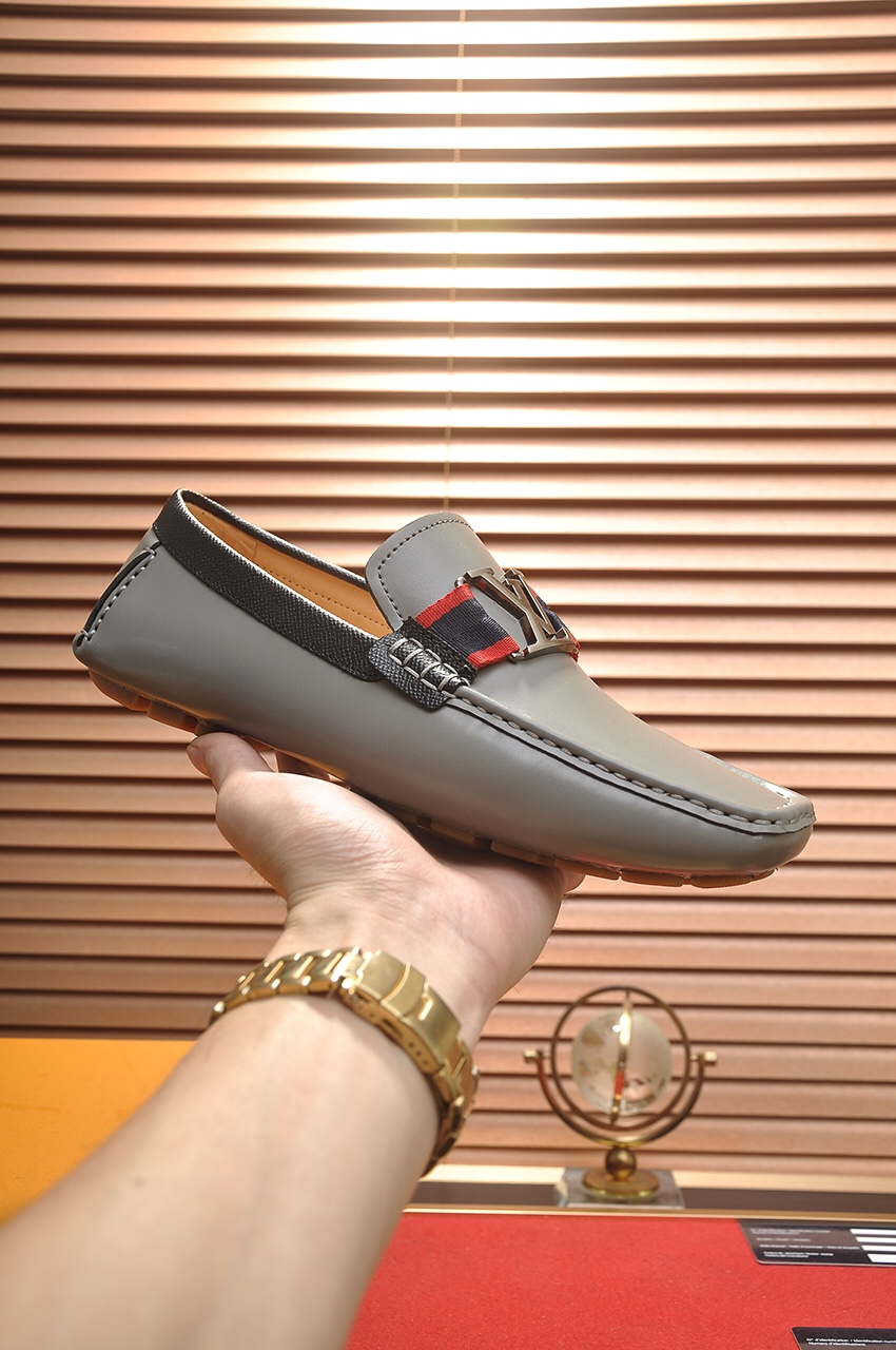 Louis Vuitton Leather Boots 29 - vstockx