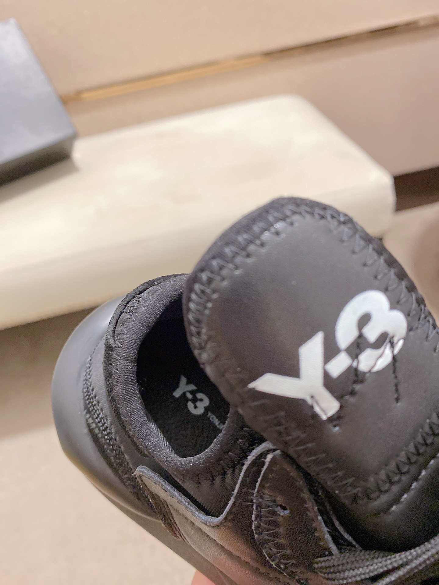Y-3 Kaiwa Lace-Up Sneakers 26 - vstockx