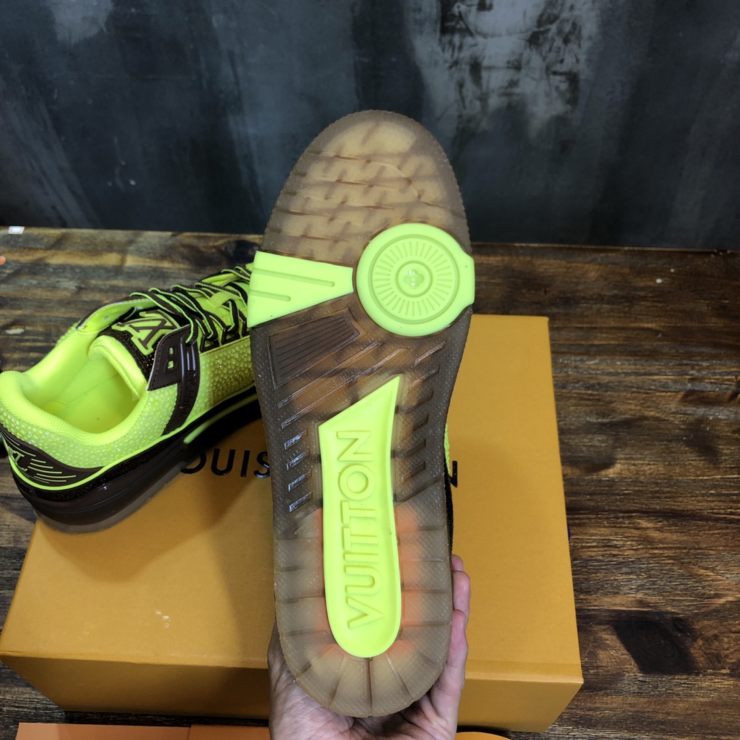 Louis Vuitton Trainer Sneakers 86 - vstockx