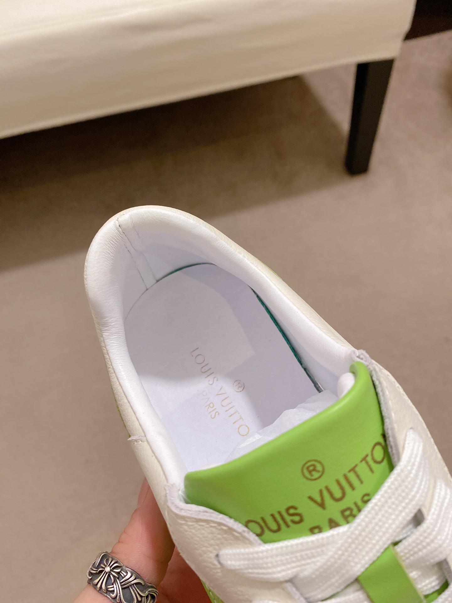 Louis Vuitton Low Top sneaker 120 - vstockx