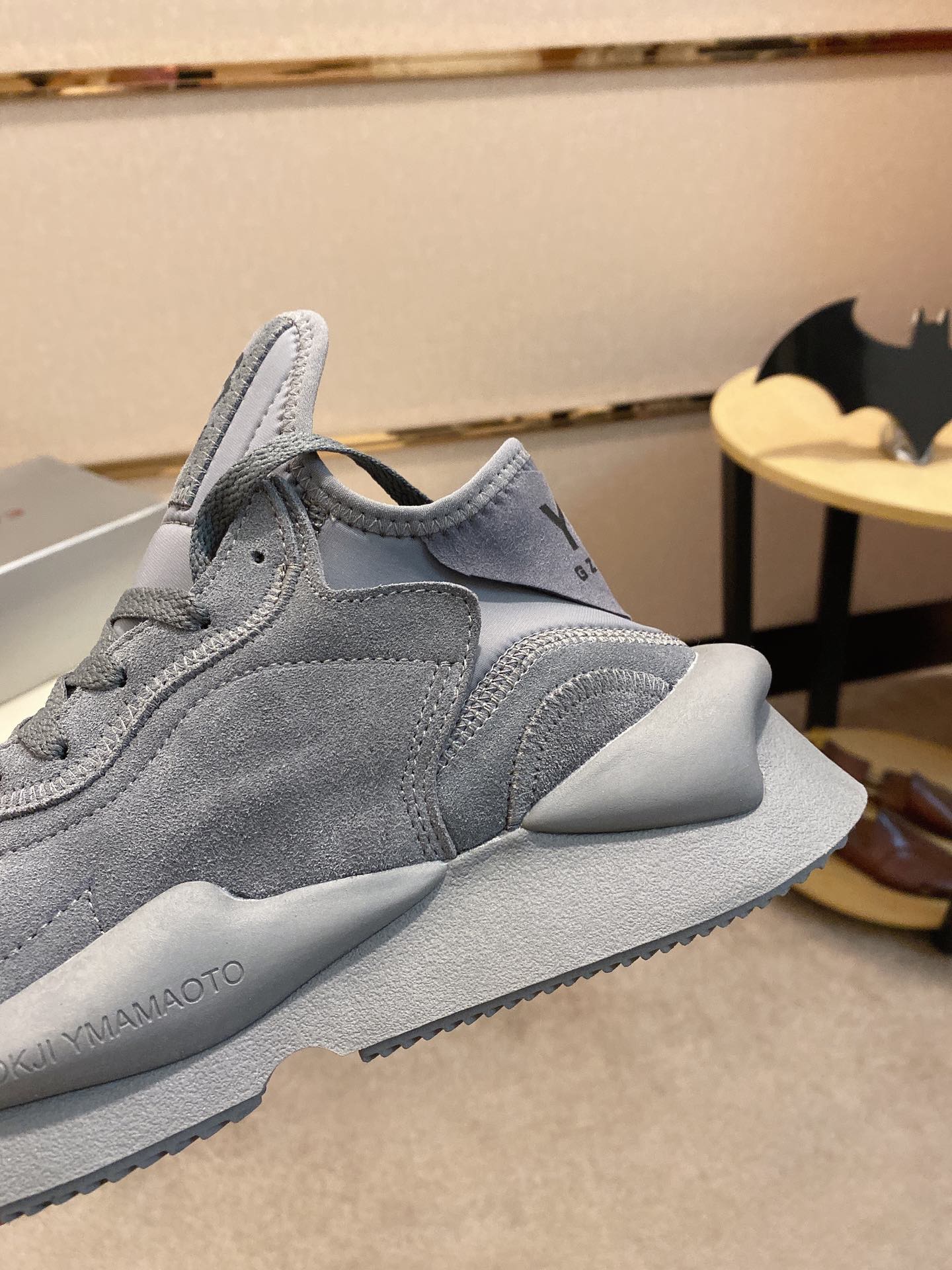 Y-3 Kaiwa Lace-Up Sneakers 46 - vstockx