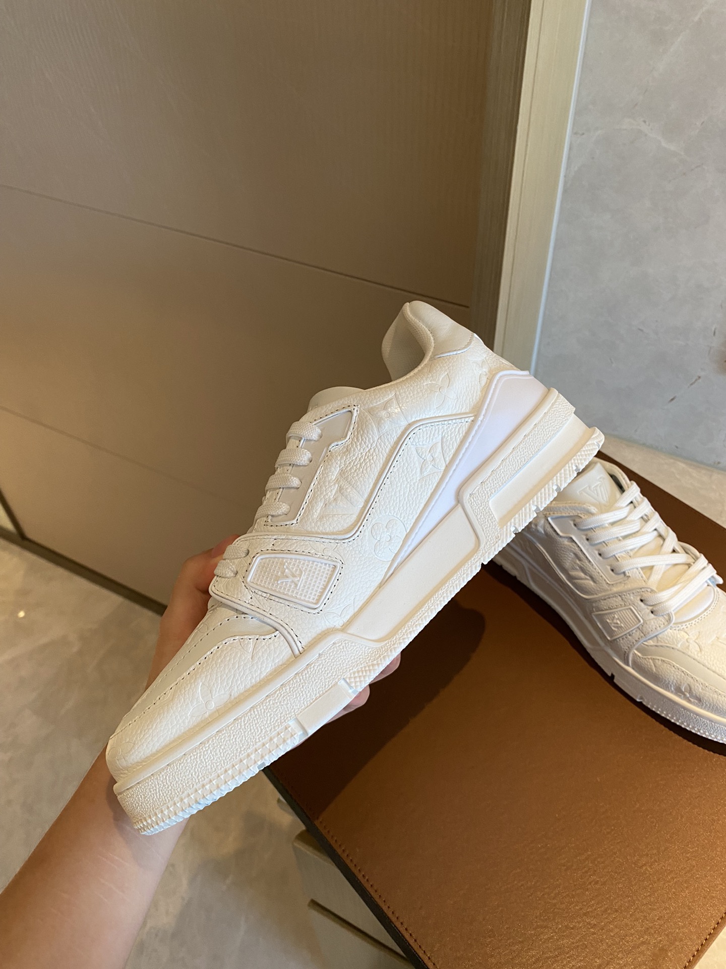 Louis Vuitton LV TRAINERS SNEAKER 9 - vstockx