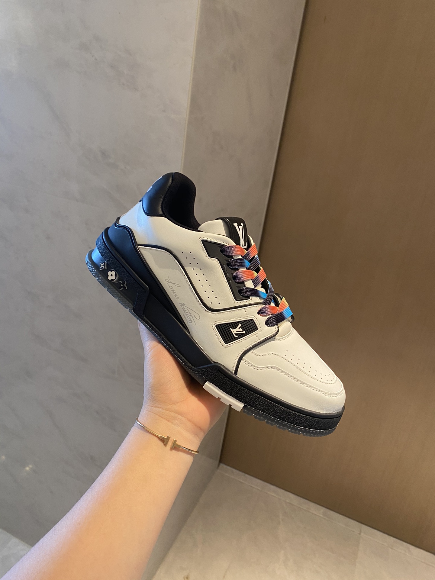 Louis Vuitton LV TRAINERS SNEAKER 9 - vstockx