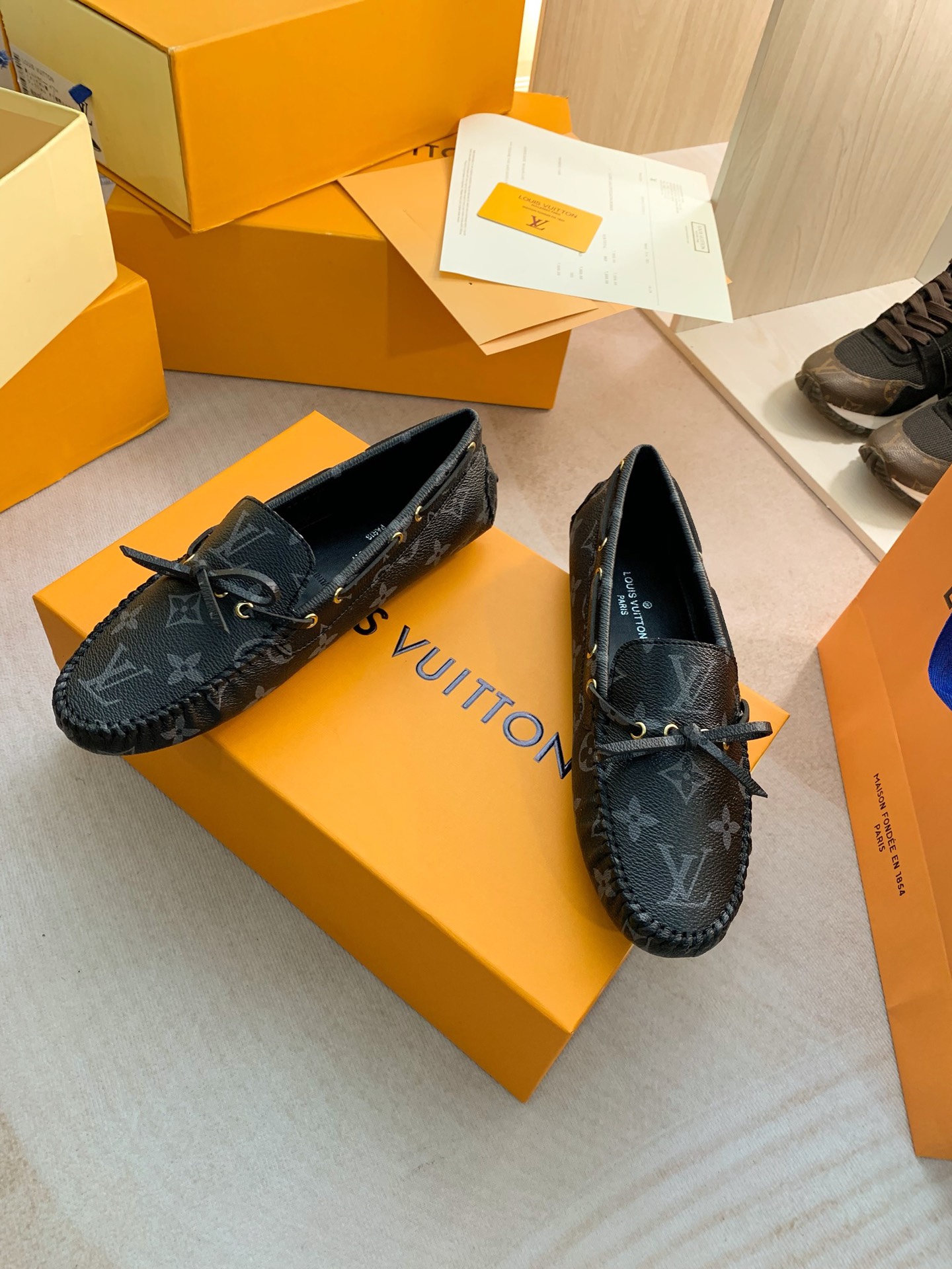 Louis Vuitton GLORIA FLAT LOAFERS WOMEN 11 - vstockx