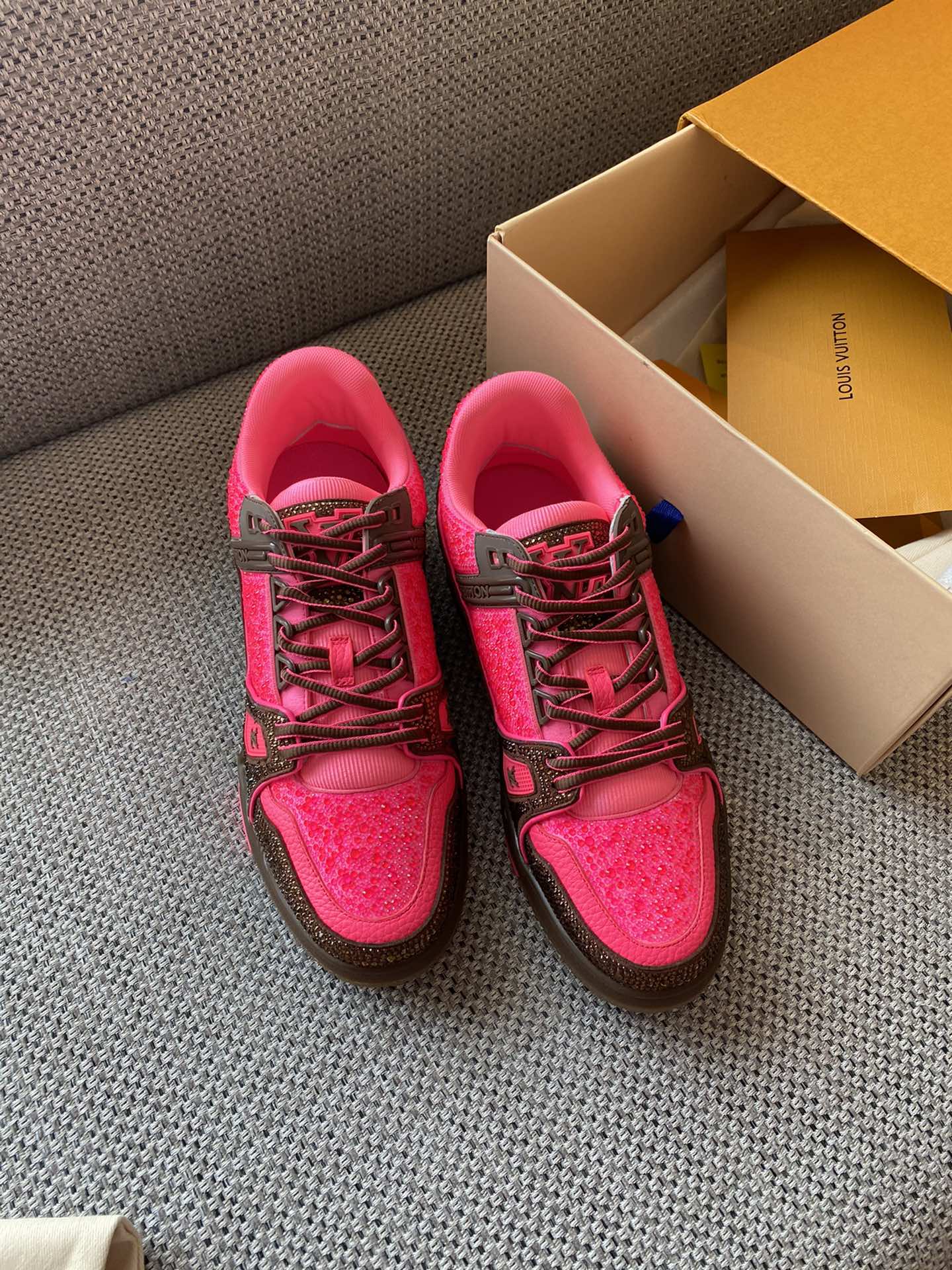 Louis Vuitton LV TRAINERS SNEAKER 9 - vstockx