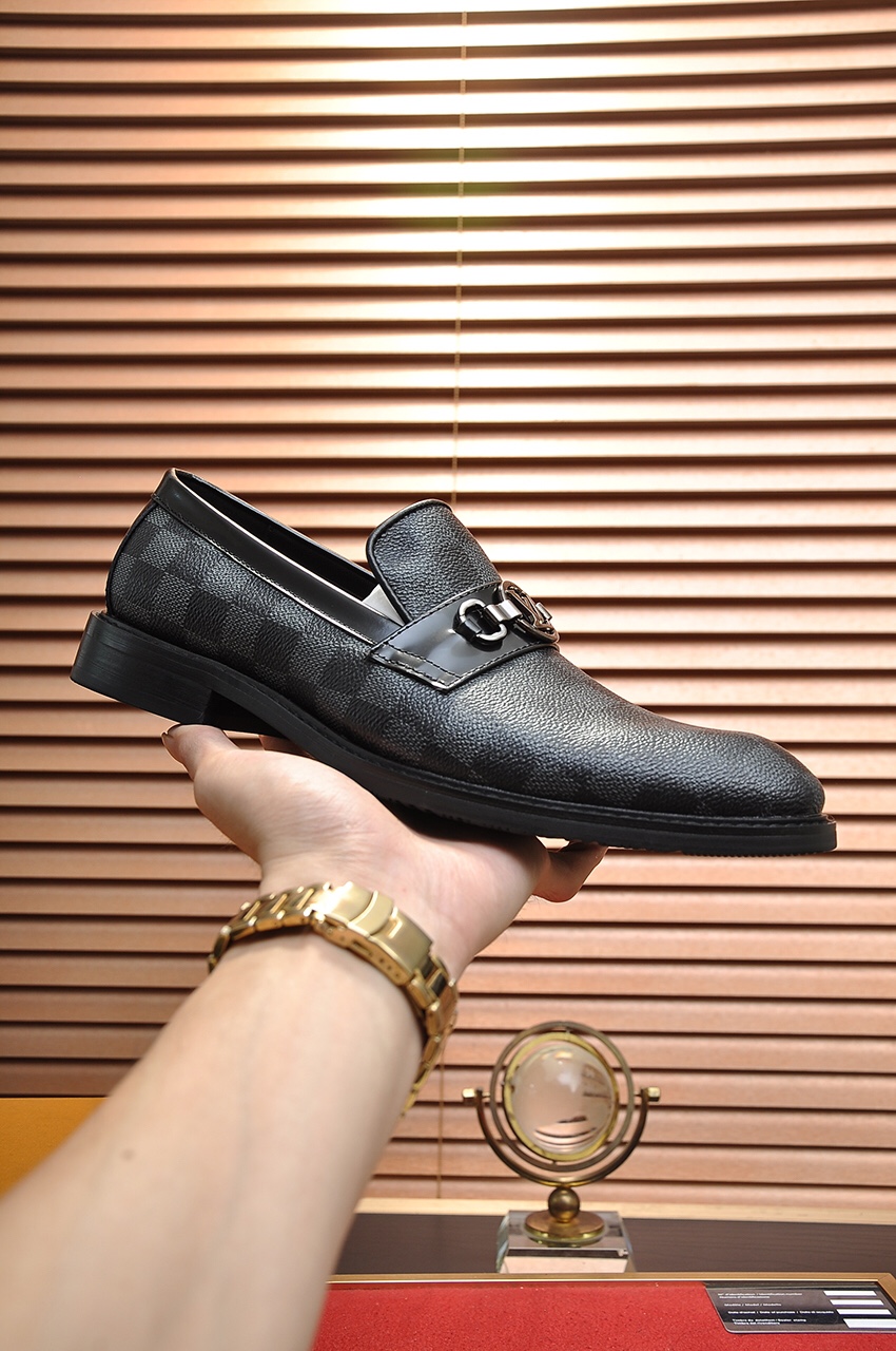 Louis Vuitton Leather Boots 42 - vstockx