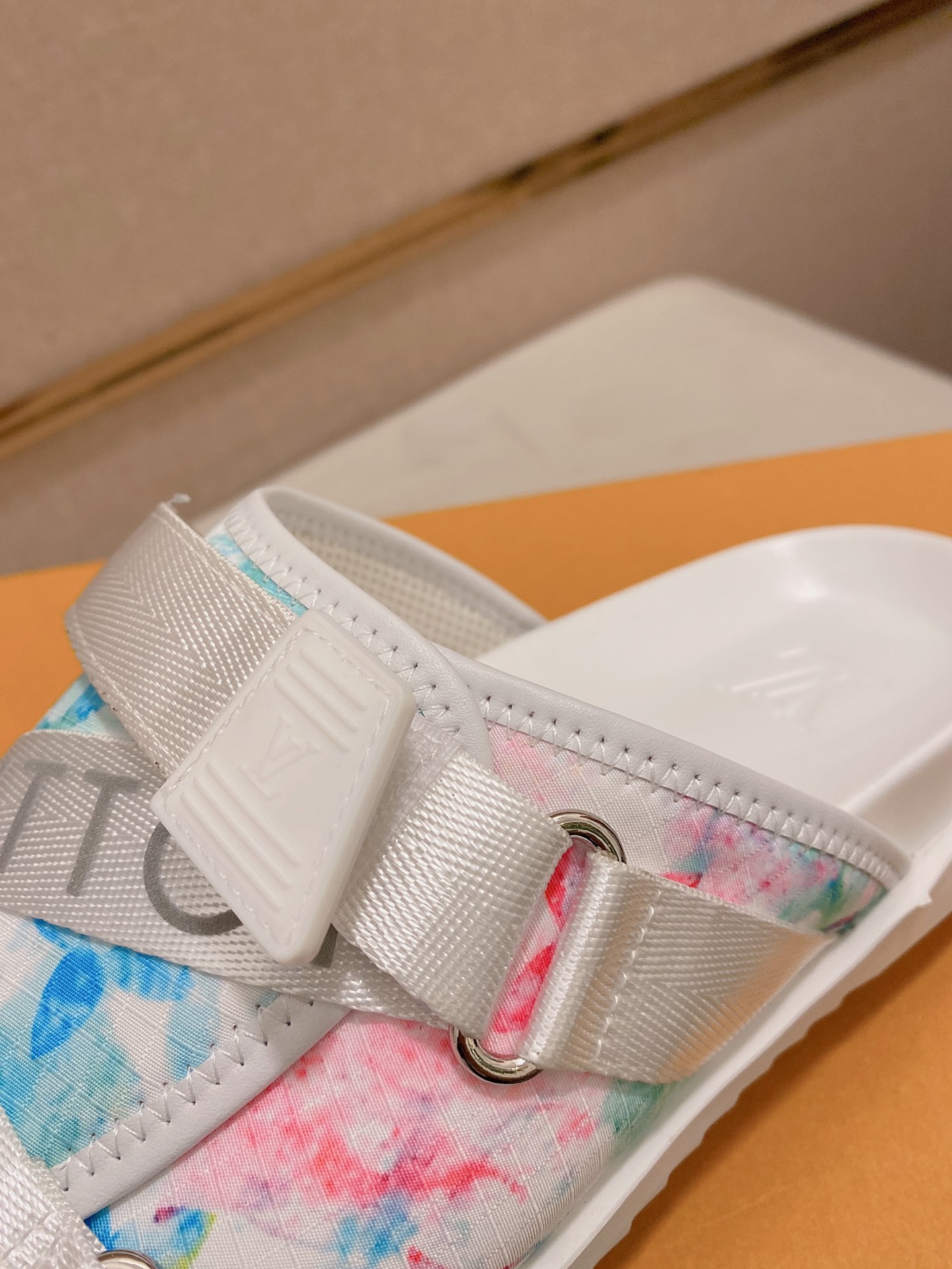 Louis Vuitton Honolulu Sneaker 8 - vstockx