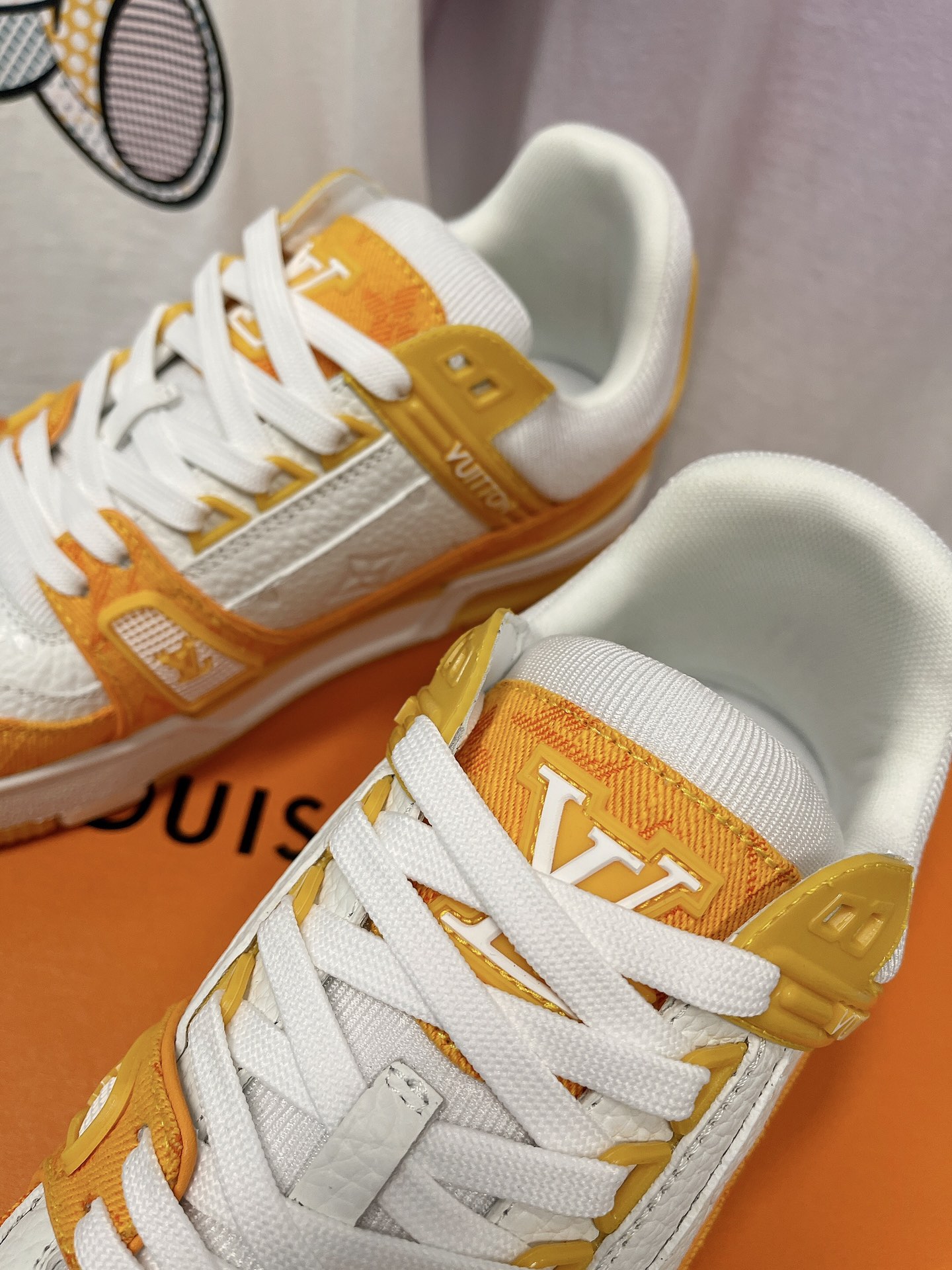 Louis Vuitton LV TRAINERS SNEAKER 2 - vstockx