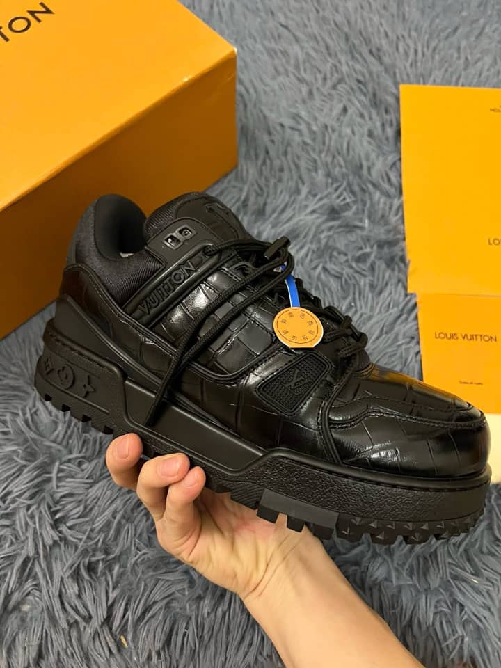 Louis Vuitton LV Trainer Maxi Sneaker Black - vstockx