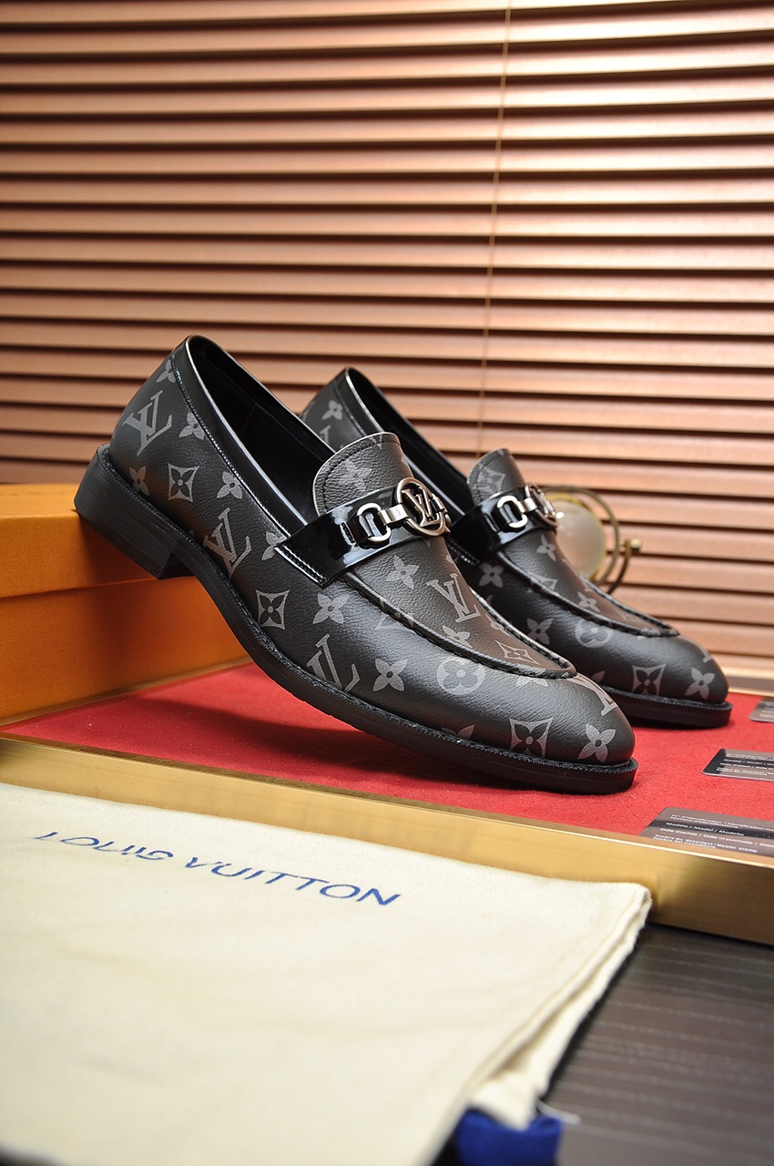 Louis Vuitton Leather Boots 55 - vstockx