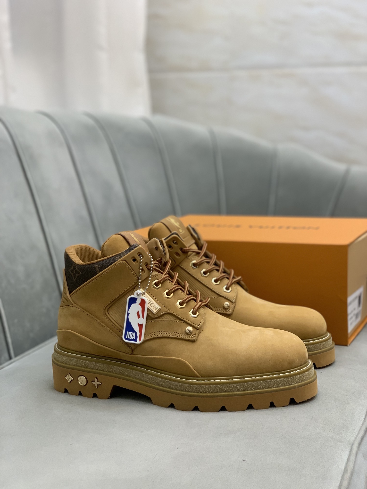 Louis Vuitton 1a8jtx Oberkampf Ankle Boots/Booties 2 - vstockx