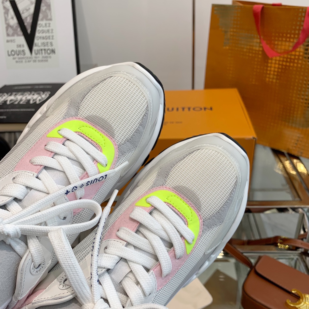 Louis Vuitton RUN 55 TRAINERS SNEAKER 3 - vstockx