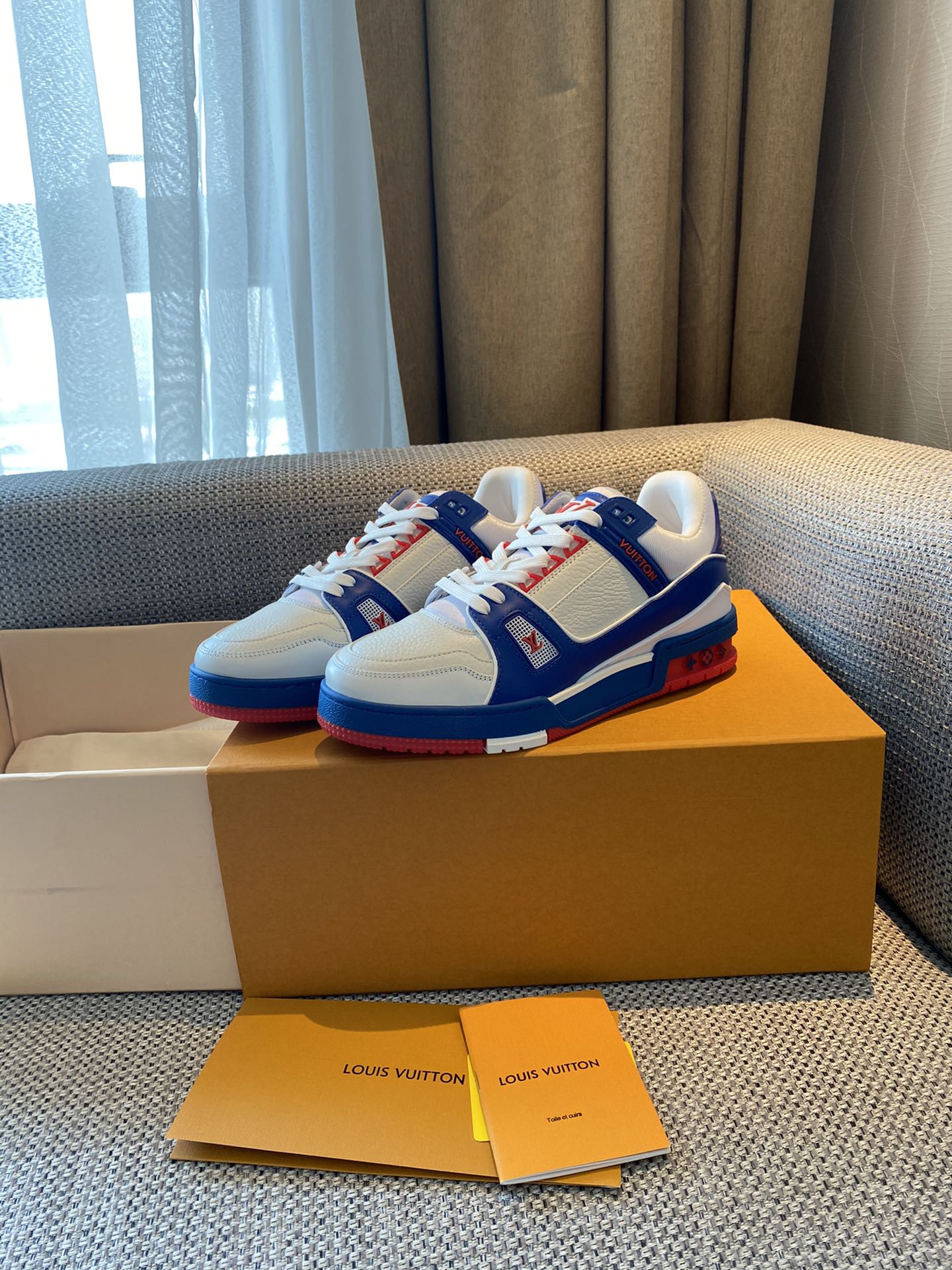 Louis Vuitton LV TRAINERS SNEAKER 9 - vstockx