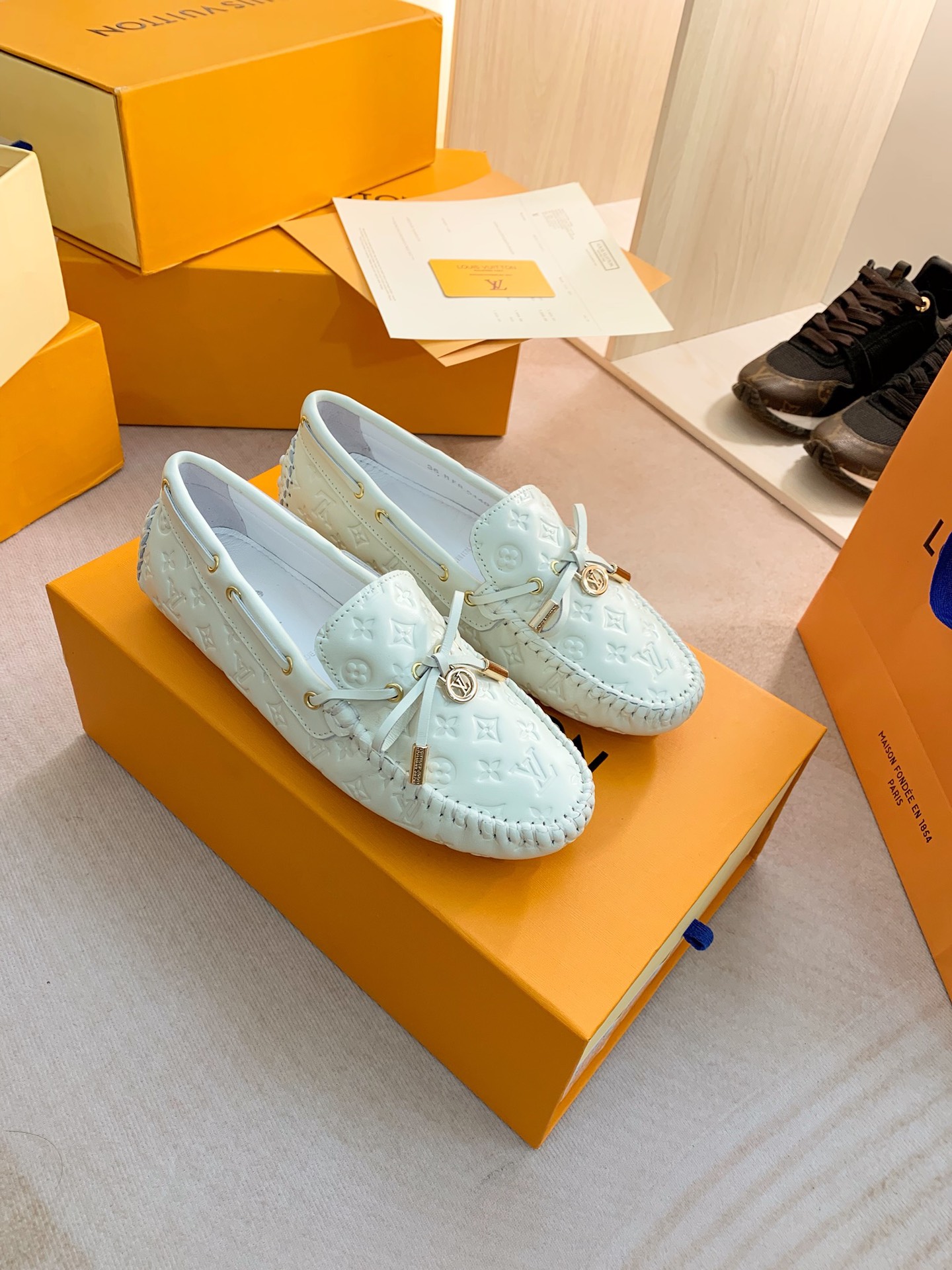 Louis Vuitton GLORIA FLAT LOAFERS WOMEN 11 - vstockx