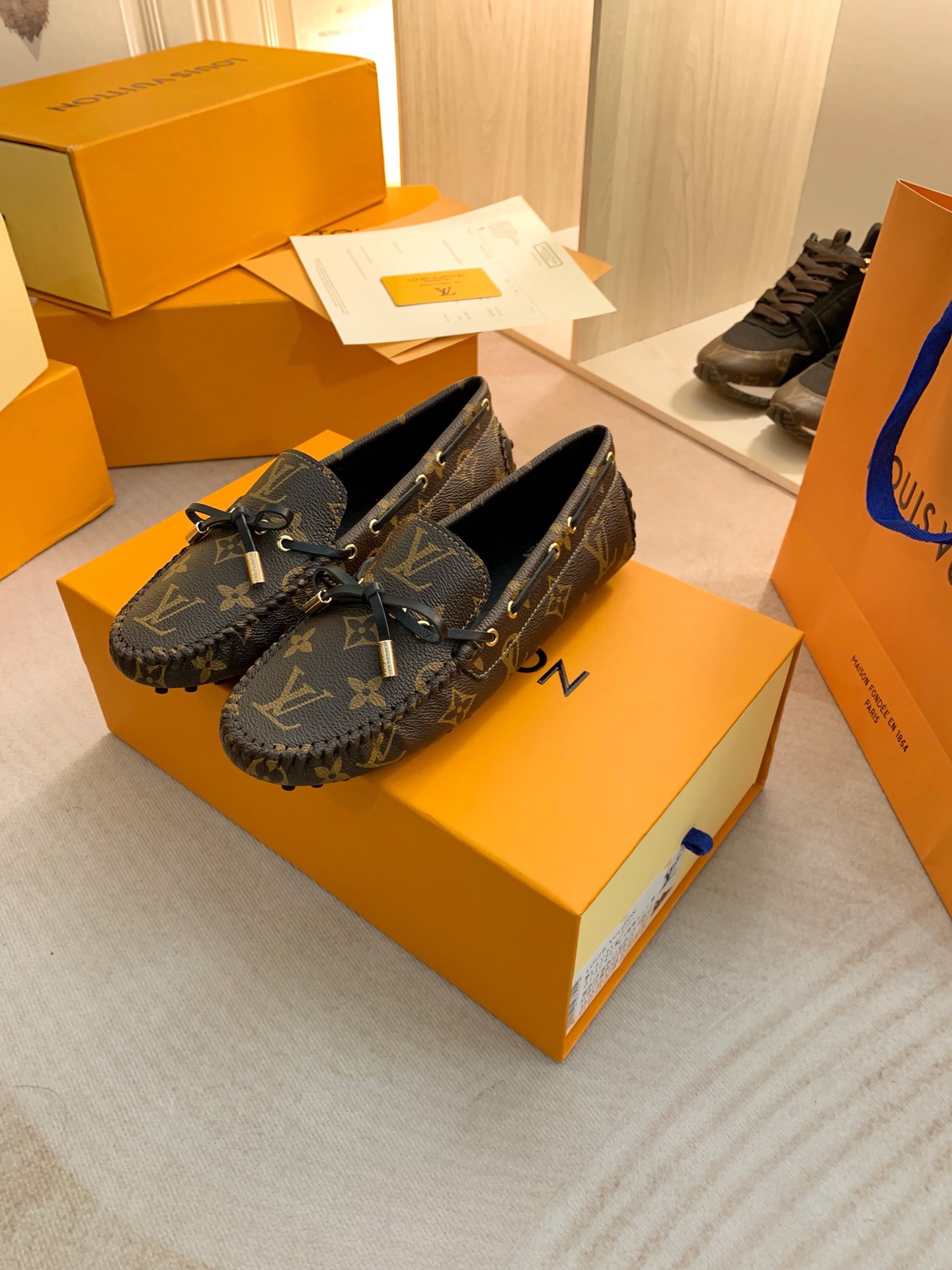 Louis Vuitton GLORIA FLAT LOAFERS WOMEN 11 - vstockx