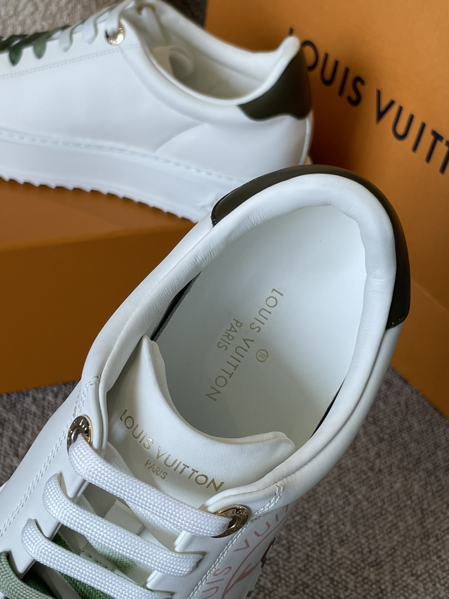 Louis Vuitton TIME OUT TRAINERS 1 - vstockx