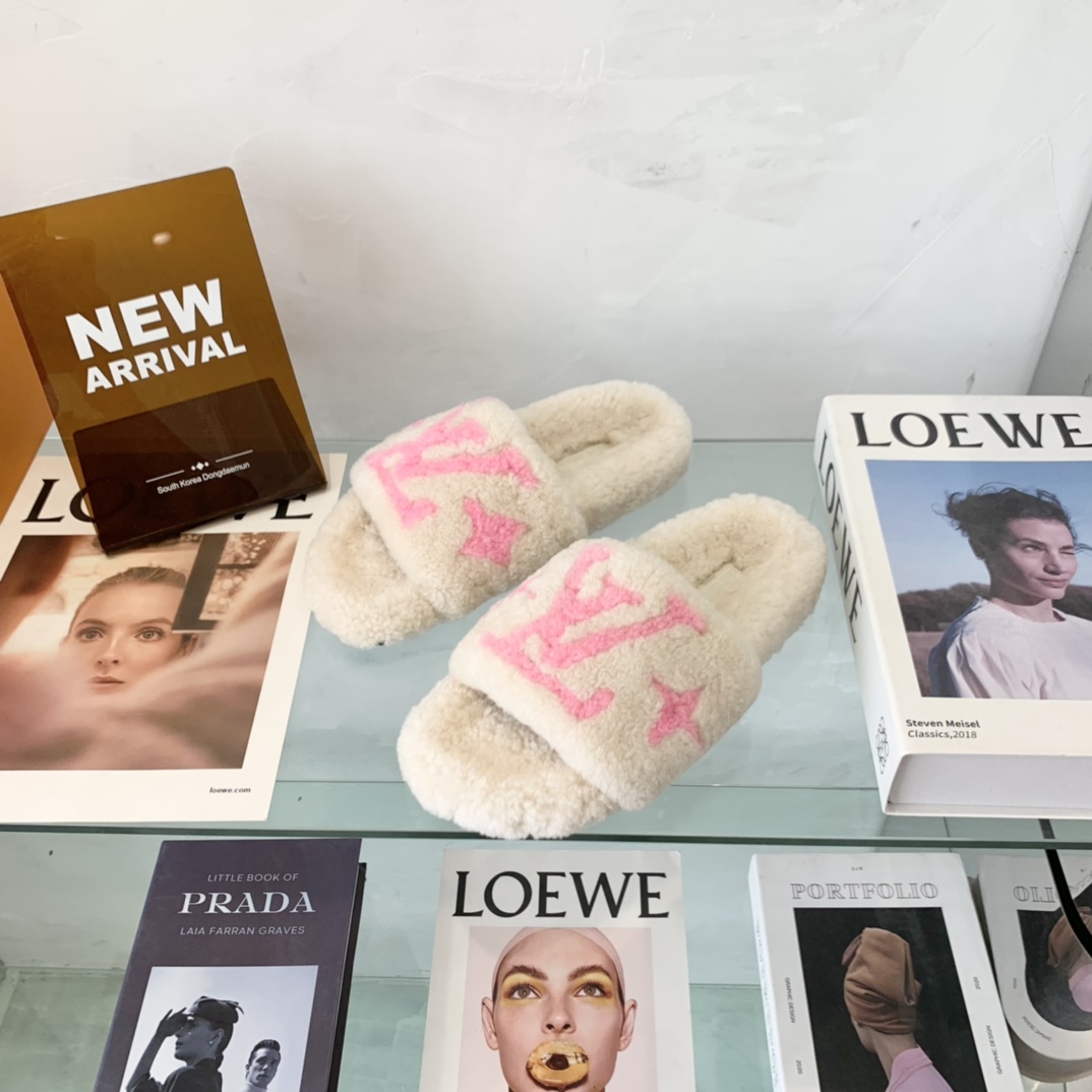 Louis Vuitton GLORIA FLAT LOAFERS WOMEN 12 - vstockx