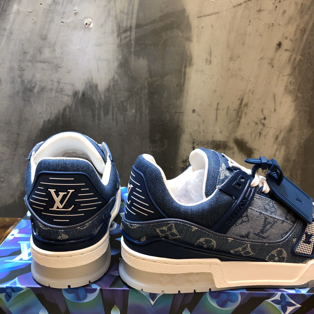 Louis Vuitton Trainer Sneakers 22 - vstockx
