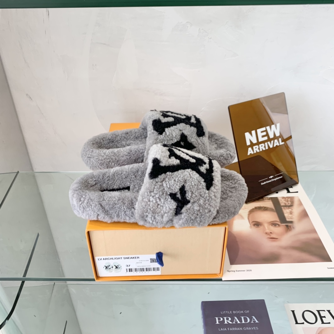 Louis Vuitton GLORIA FLAT LOAFERS WOMEN 12 - vstockx