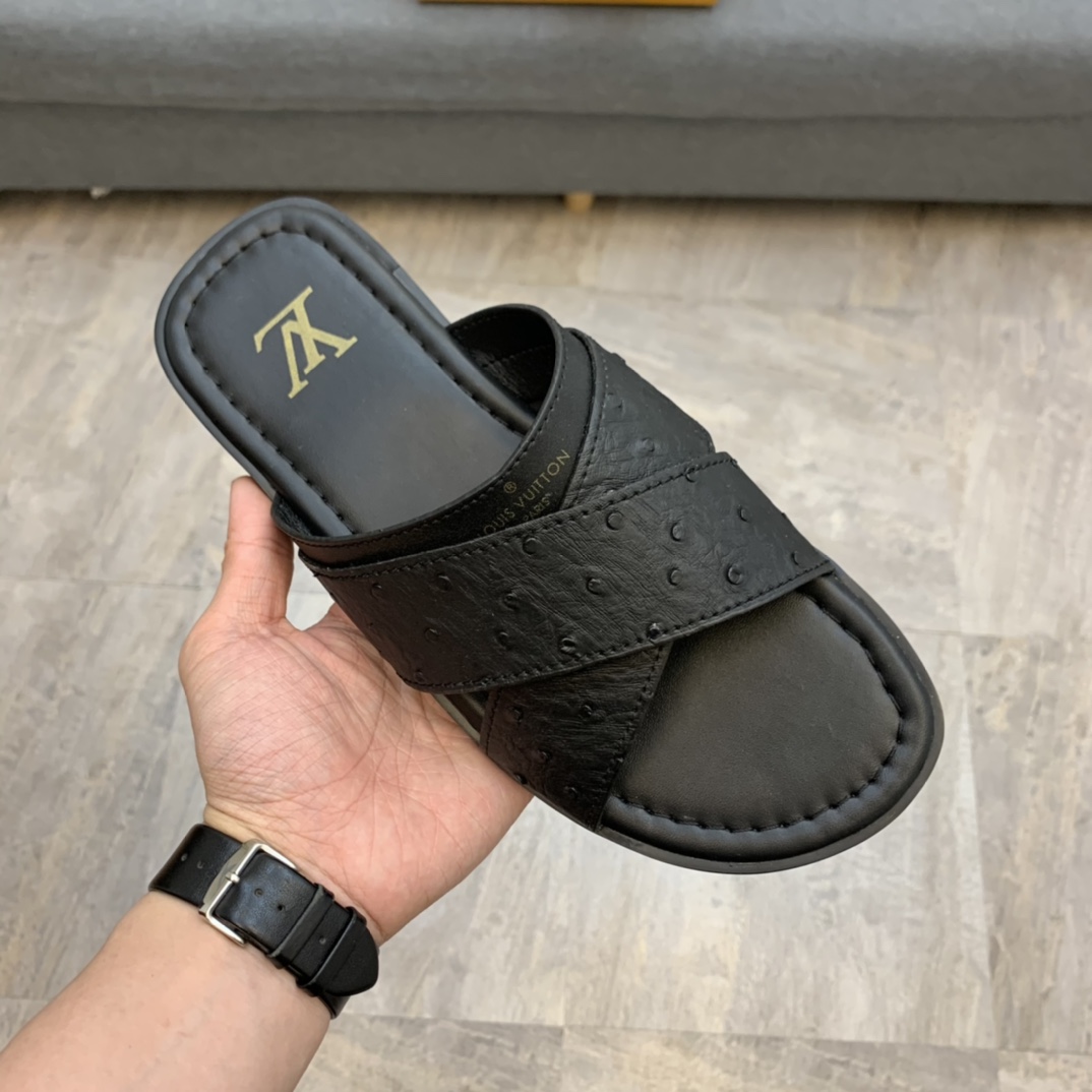 Louis Vuitton Slipper 136 - vstockx