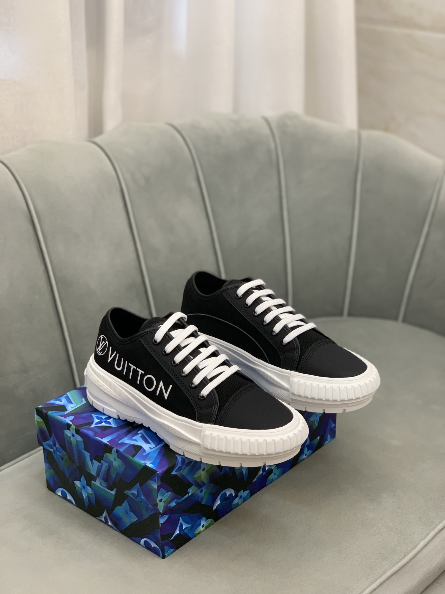 Louis Vuitton Squad sneaker 4 - vstockx